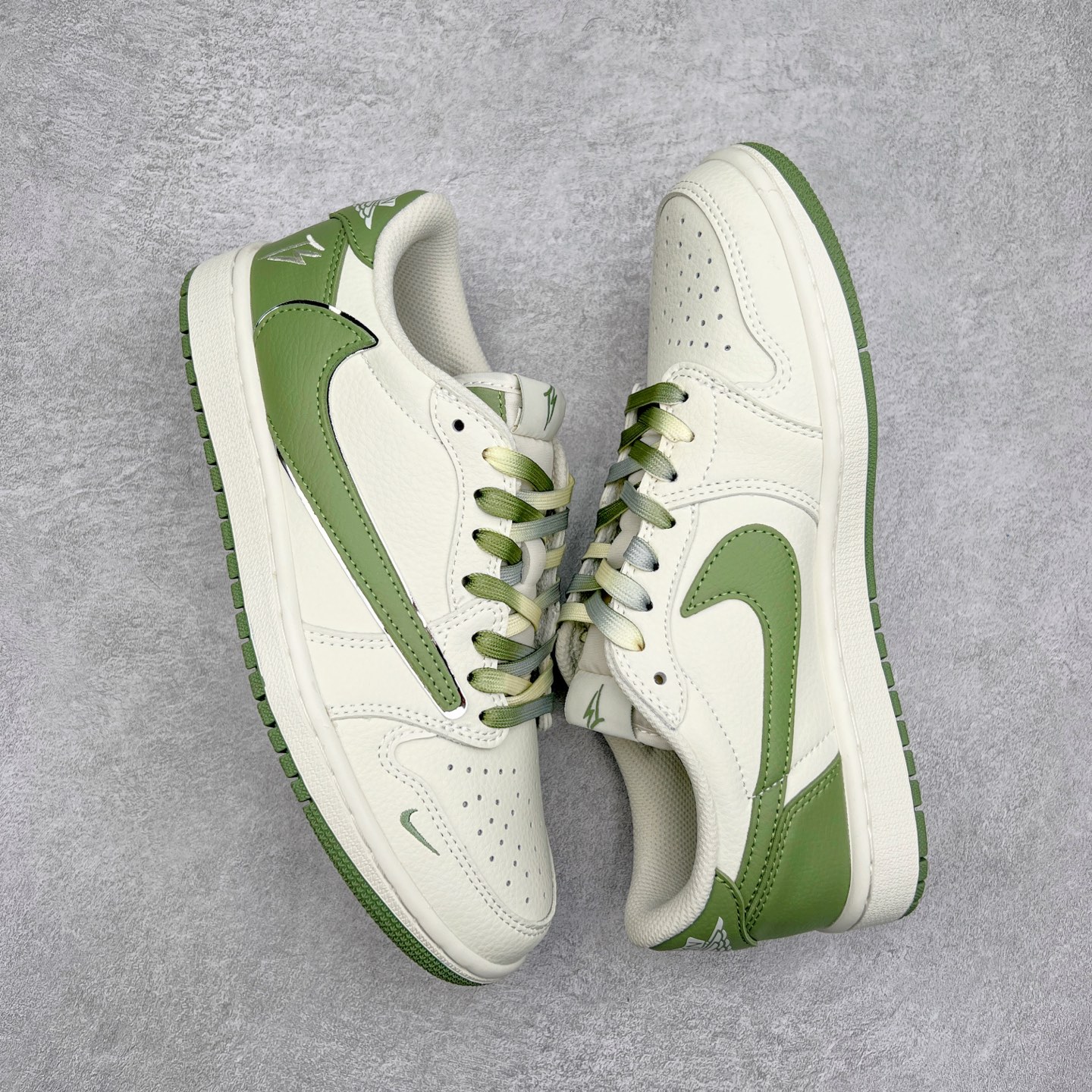 图片[3]-TS x Air Jordan AJ1 Low 倒钩低帮联名定制配色 DM7866-019 原厂内置气垫魔块 A模大底 头层小牛皮 鞋舌AJ原厂专用牛津布+AJ专用反口珍珠布+原厂无杂质高弹内里海棉+特殊封边弹力鞋带 尺码：36 36.5 37.5 38 38.5 39 40 40.5 41 42 42.5 43 44 44.5 45 46 47.5-选品中心