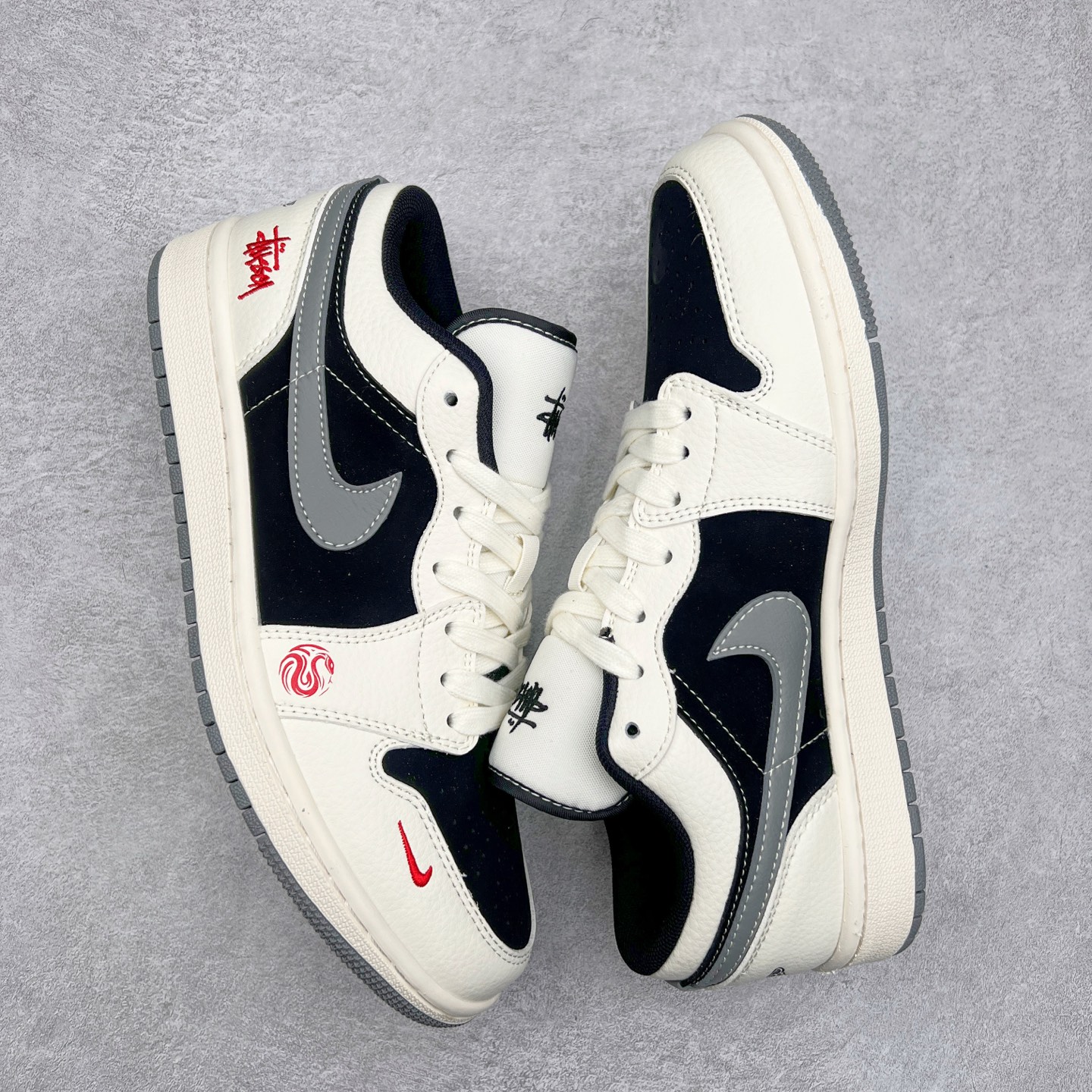 图片[3]-Air Jordan AJ1 Low 低帮定制 XX3318-509 原厂内置气垫魔块 A模大底 头层小牛皮 鞋舌AJ原厂专用牛津布+AJ专用反口珍珠布+原厂无杂质高弹内里海棉+特殊封边弹力鞋带 尺码：36 36.5 37.5 38 38.5 39 40 40.5 41 42 42.5 43 44 44.5 45 46 47.5-选品中心