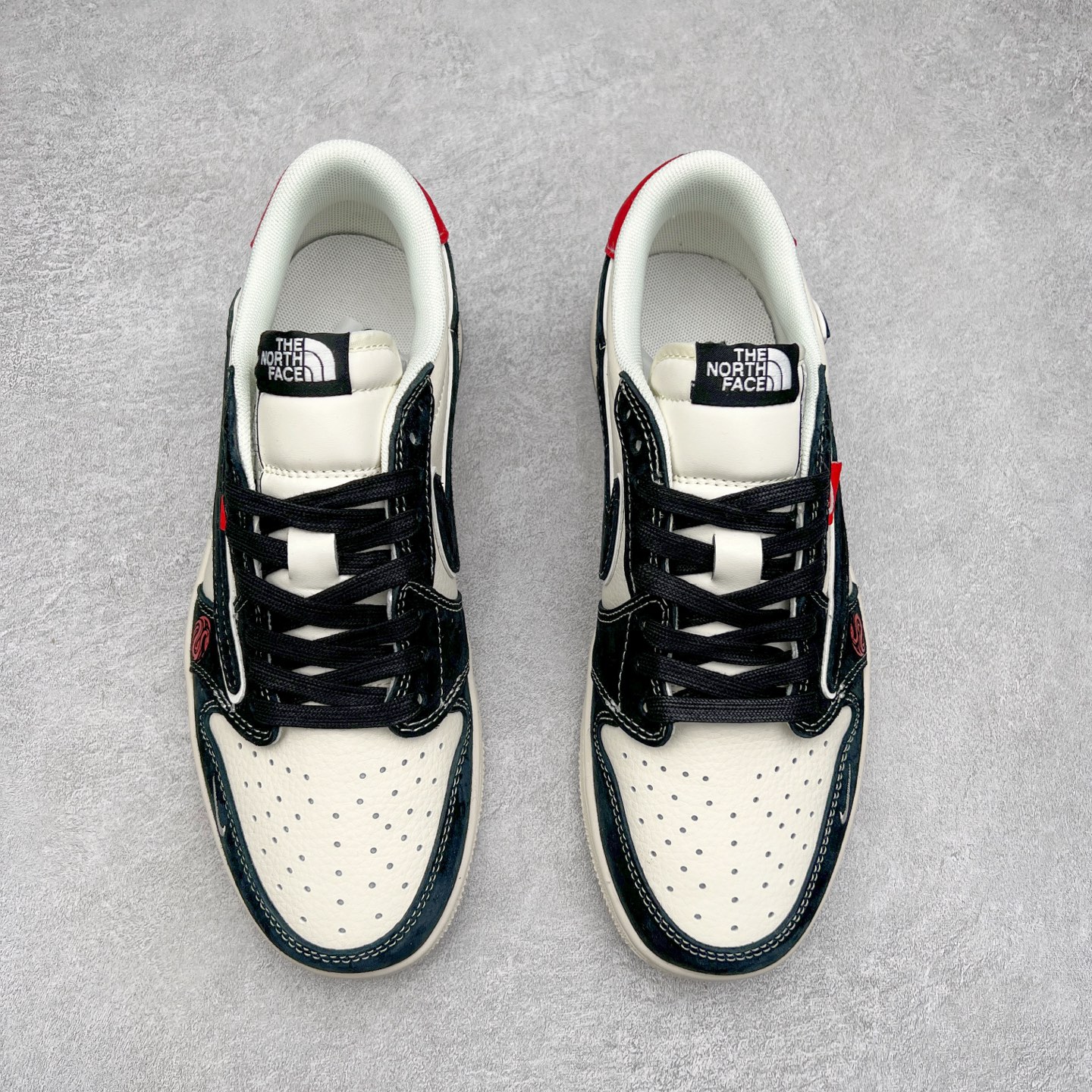 图片[2]-TS x Air Jordan AJ1 Low 倒钩低帮联名定制配色 SJ2068-146 原厂内置气垫魔块 A模大底 头层小牛皮 鞋舌AJ原厂专用牛津布+AJ专用反口珍珠布+原厂无杂质高弹内里海棉+特殊封边弹力鞋带 尺码：36 36.5 37.5 38 38.5 39 40 40.5 41 42 42.5 43 44 44.5 45 46 47.5-选品中心