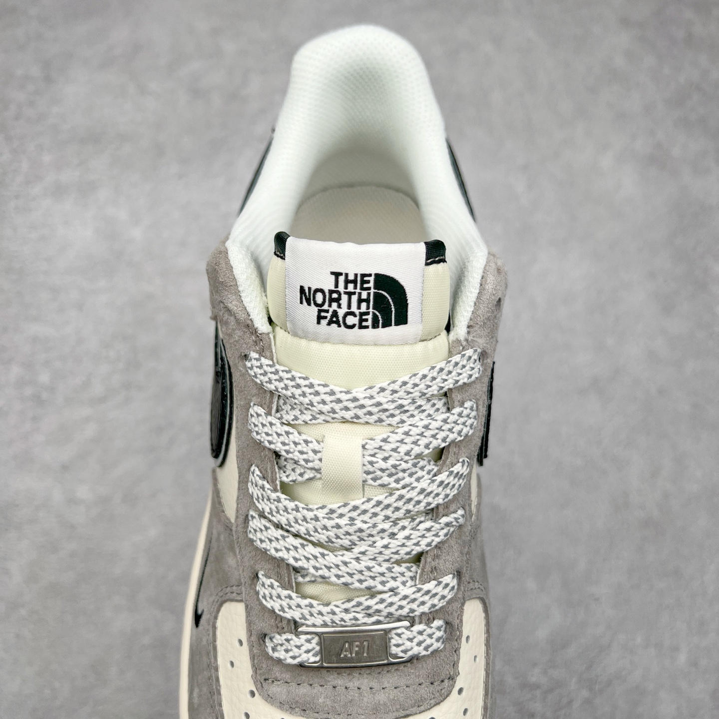 图片[5]-NK Air Force 1´07 Low 空军一号低帮百搭休闲运动板鞋 XZ6188-763 柔软、弹性十足的缓震性能和出色的中底设计 横跨复古与现代的外型结合 造就出风靡全球 三十多年的Force 1 直到今天还深受青睐 尺码：36 36.5 37.5 38 38.5 39 40 40.5 41 42 42.5 43 44 44.5 45-选品中心