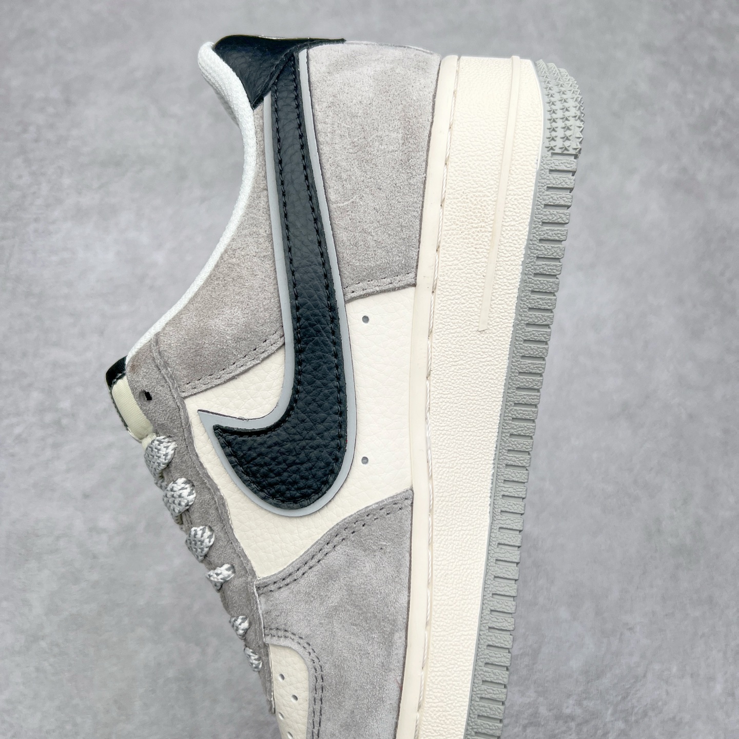 图片[7]-NK Air Force 1´07 Low 空军一号低帮百搭休闲运动板鞋 XZ6188-763 柔软、弹性十足的缓震性能和出色的中底设计 横跨复古与现代的外型结合 造就出风靡全球 三十多年的Force 1 直到今天还深受青睐 尺码：36 36.5 37.5 38 38.5 39 40 40.5 41 42 42.5 43 44 44.5 45-选品中心