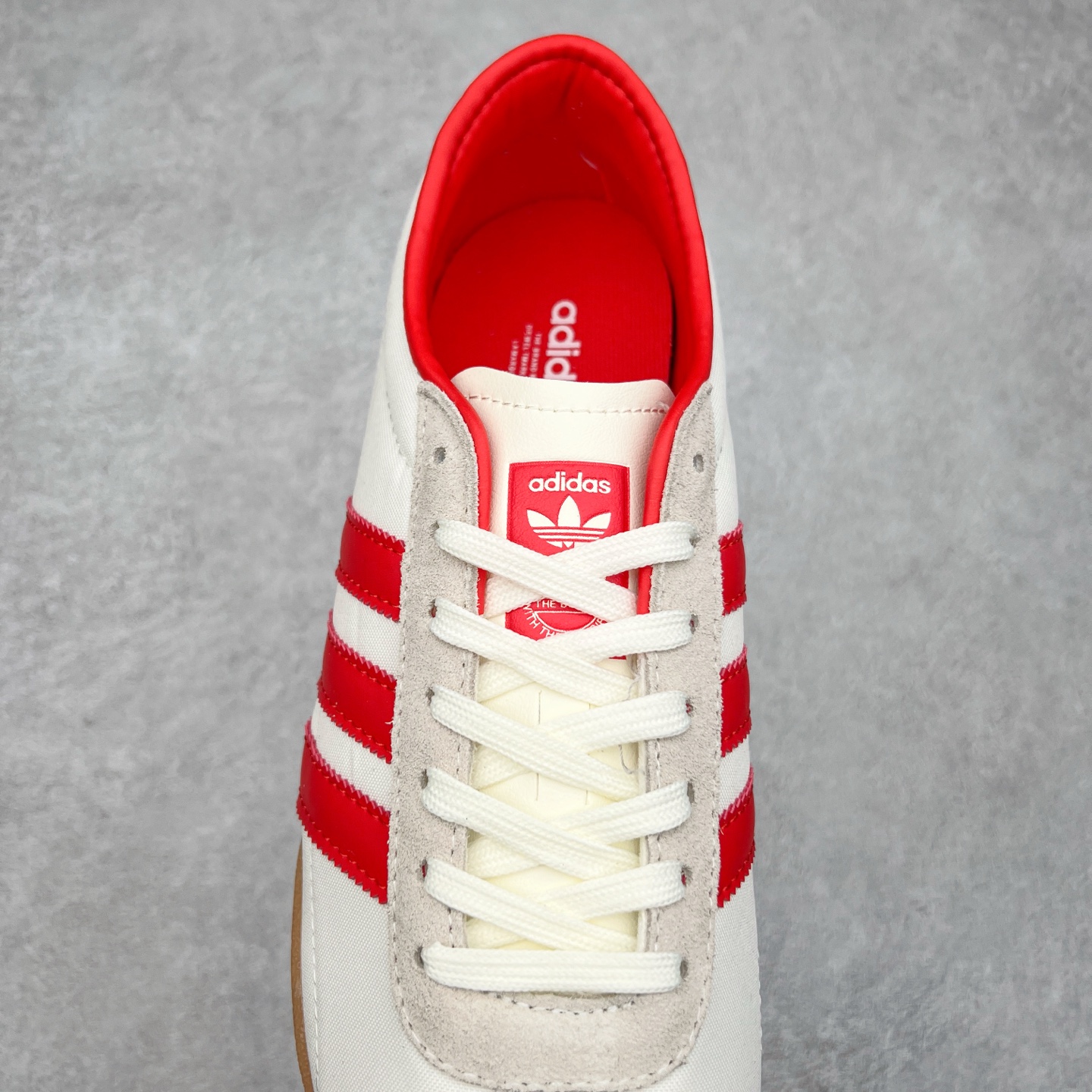 图片[5]-AD Originals Tokyo 东京限定系列复古百搭薄底德训风低帮休闲运动T头鞋 JI3300 ORIGINALS 挖掘复古运动基因，文 将经典与现代完美融合，推出薄底鞋系列，引起潮流趋势。此次COSTS带来的是ADIDAS ORIGINALS TOKYO系列黑白两款百搭配色，鞋款鞋面舒适贴合脚面， 同时采用柔软材质，穿着轻便舒适；中底缓震性能，鞋底有一定弹性，日常穿搭舒适且防滑。尺码：35⅔ 36 36⅔ 37⅓ 38 38⅔ 39⅓ 40 40⅔ 41⅓ 42 42⅔ 43⅓ 44 45-选品中心