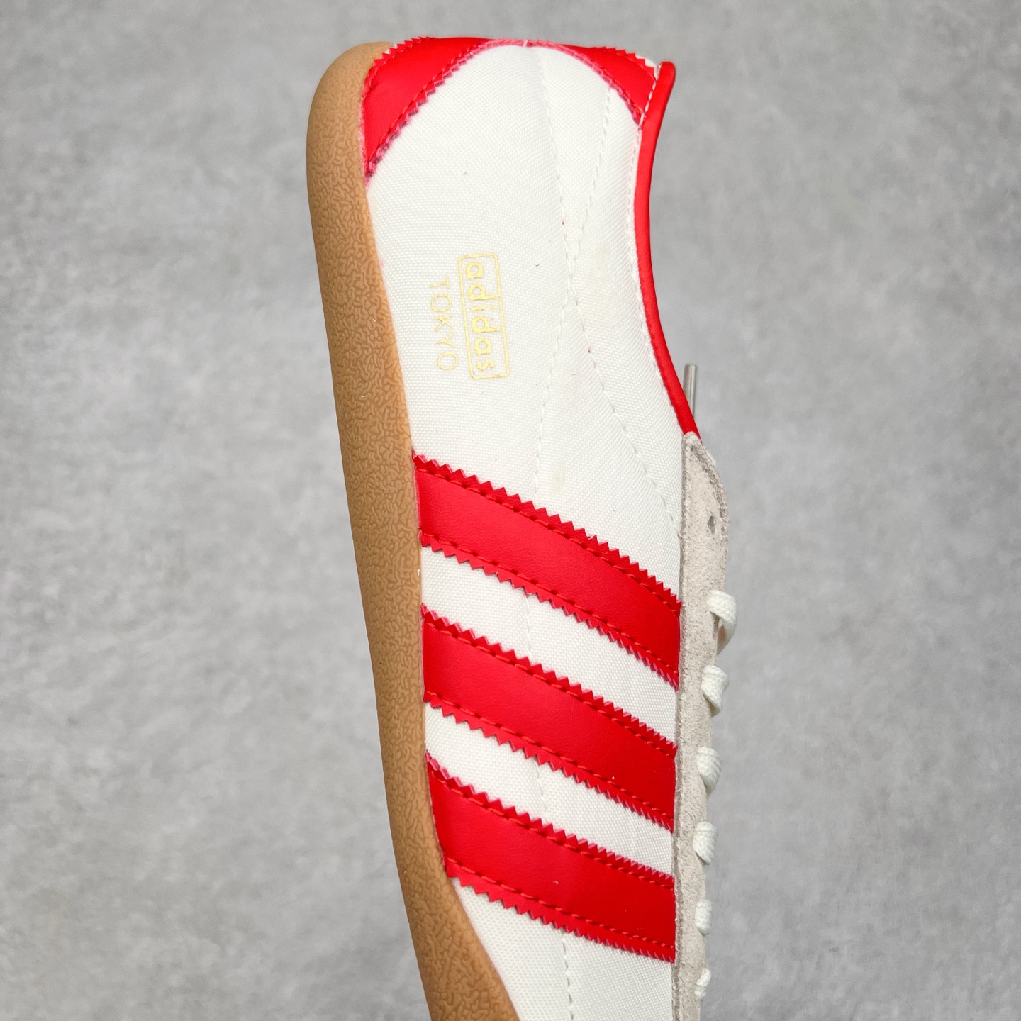 图片[6]-AD Originals Tokyo 东京限定系列复古百搭薄底德训风低帮休闲运动T头鞋 JI3300 ORIGINALS 挖掘复古运动基因，文 将经典与现代完美融合，推出薄底鞋系列，引起潮流趋势。此次COSTS带来的是ADIDAS ORIGINALS TOKYO系列黑白两款百搭配色，鞋款鞋面舒适贴合脚面， 同时采用柔软材质，穿着轻便舒适；中底缓震性能，鞋底有一定弹性，日常穿搭舒适且防滑。尺码：35⅔ 36 36⅔ 37⅓ 38 38⅔ 39⅓ 40 40⅔ 41⅓ 42 42⅔ 43⅓ 44 45-选品中心