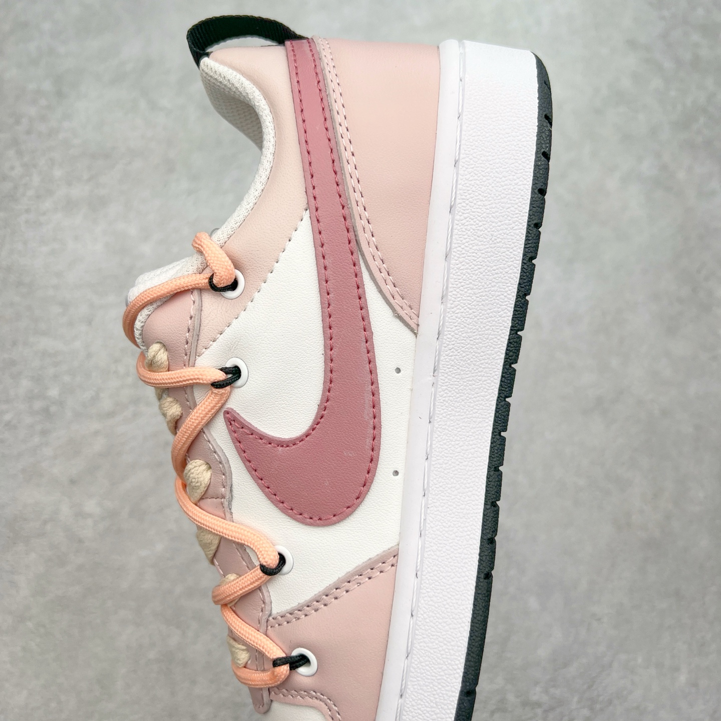 图片[7]-NK Court Borough Low CB2 低帮百搭透气休闲运动板鞋 绑带解构风定制配色 原数据独家私模大底 经典耐用的设计 兼顾舒适脚感和出众风范 演绎匠心之作 结构性的支撑贴合感结合复古篮球设计 塑就场外全明星风范 尺码：36 36.5 37.5 38 38.5 39 40 40.5 41 42 42.5 43 44 44.5 45-选品中心