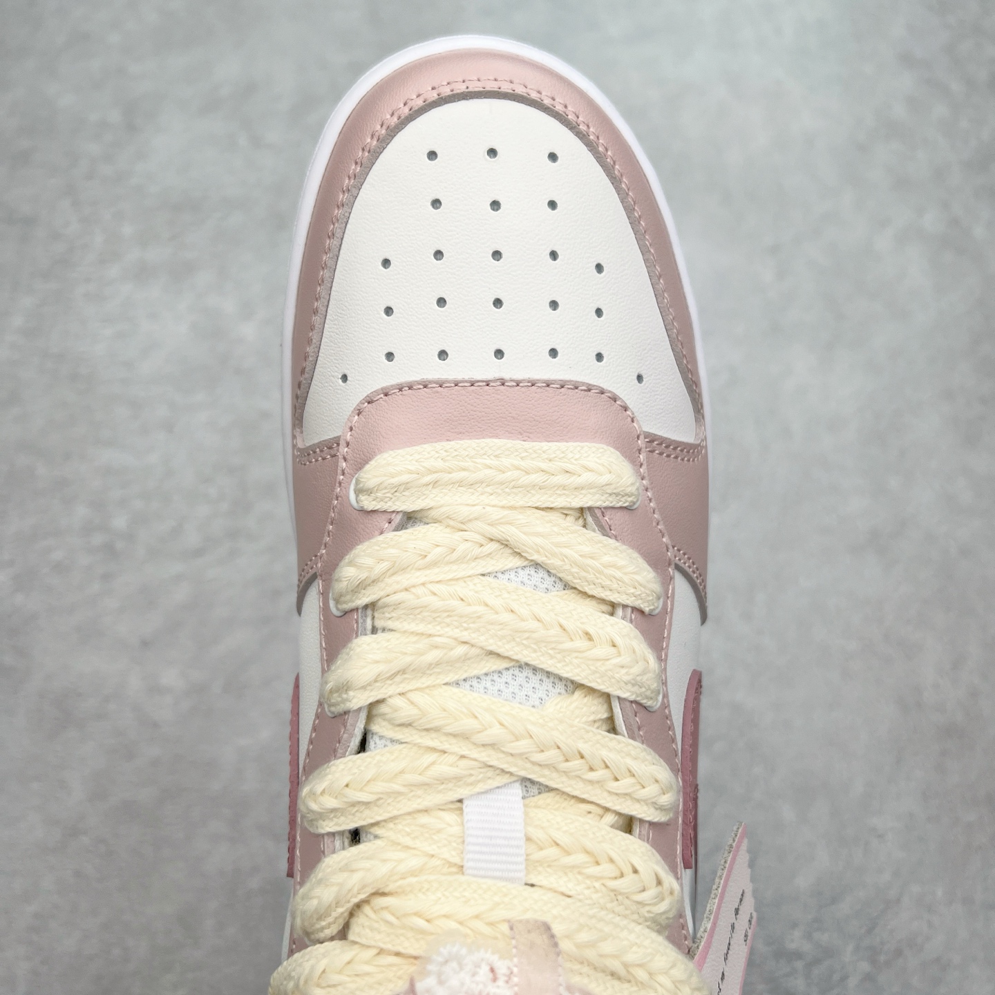 图片[4]-NK Court Borough Low CB2 低帮百搭透气休闲运动板鞋 绑带解构风定制配色 原数据独家私模大底 经典耐用的设计 兼顾舒适脚感和出众风范 演绎匠心之作 结构性的支撑贴合感结合复古篮球设计 塑就场外全明星风范 尺码：36 36.5 37.5 38 38.5 39 40 40.5 41 42 42.5 43 44 44.5 45-选品中心