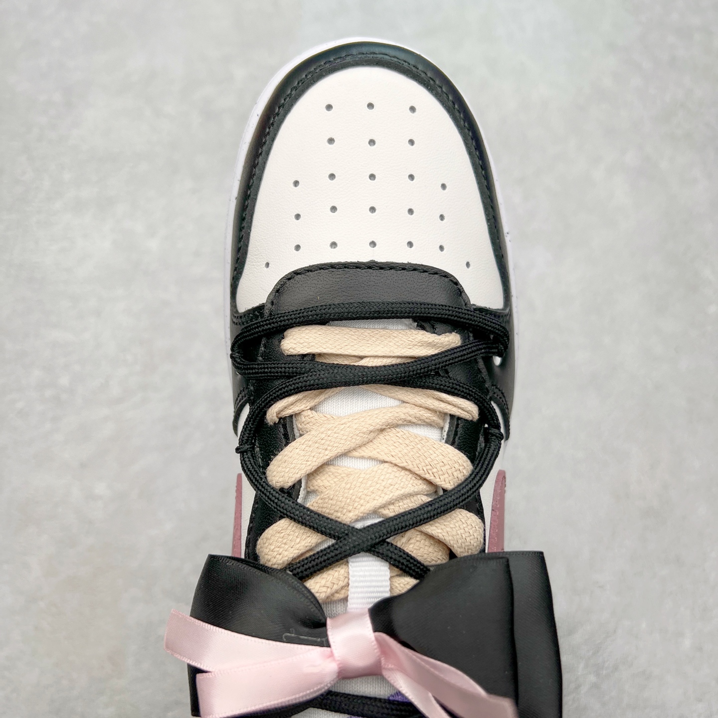 图片[4]-NK Court Borough Low CB2 低帮百搭透气休闲运动板鞋 绑带解构风定制配色 原数据独家私模大底 经典耐用的设计 兼顾舒适脚感和出众风范 演绎匠心之作 结构性的支撑贴合感结合复古篮球设计 塑就场外全明星风范 尺码：36 36.5 37.5 38 38.5 39 40 40.5 41 42 42.5 43 44 44.5 45-选品中心