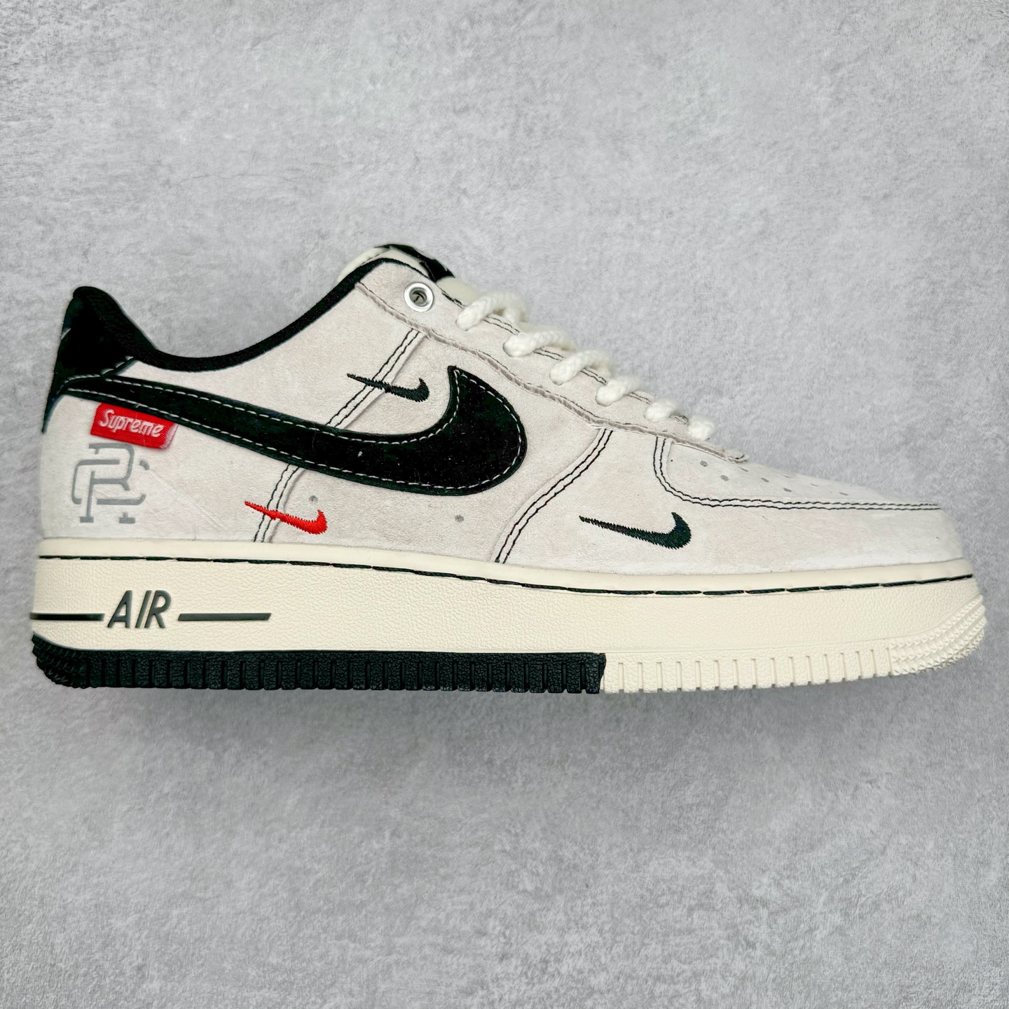 NK Air Force 1´07 Low 空军一号低帮百搭休闲运动板鞋 SJ6689-021 柔软、弹性十足的缓震性能和出色的中底设计 横跨复古与现代的外型结合 造就出风靡全球 三十多年的Force 1 直到今天还深受青睐 尺码:36 36.5 37.5 38 38.5 39 40 40.5 41 42 42.5 43 44 44.5 45-选品中心