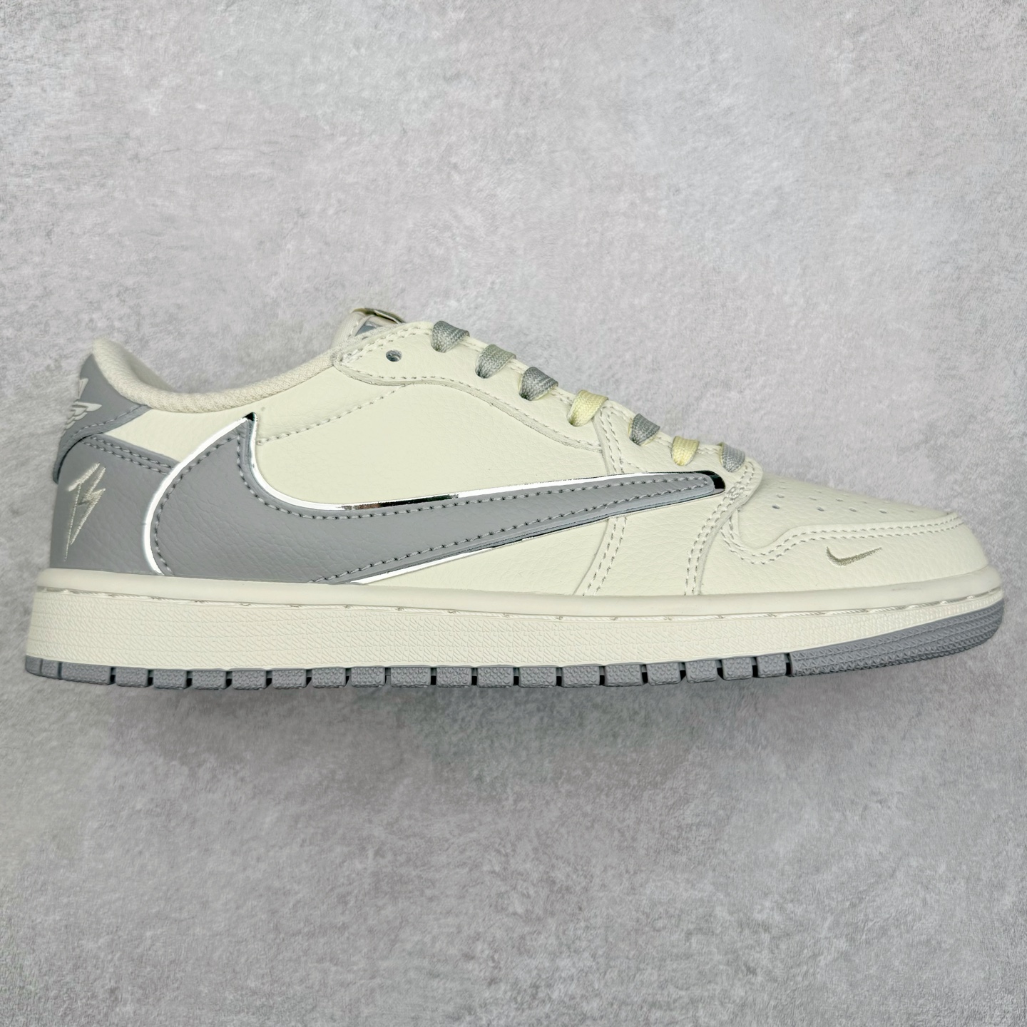 TS x Air Jordan AJ1 Low 倒钩低帮联名定制配色 DM7866-021 原厂内置气垫魔块 A模大底 头层小牛皮 鞋舌AJ原厂专用牛津布+AJ专用反口珍珠布+原厂无杂质高弹内里海棉+特殊封边弹力鞋带 尺码：36 36.5 37.5 38 38.5 39 40 40.5 41 42 42.5 43 44 44.5 45 46 47.5-选品中心