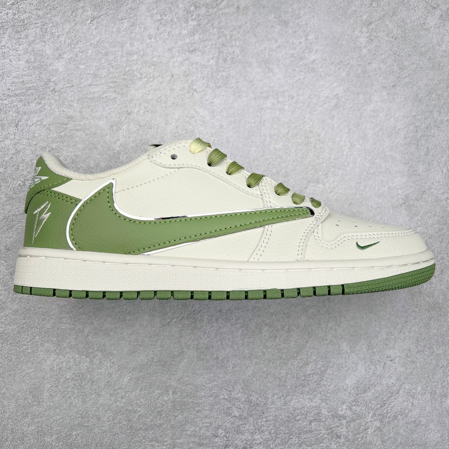 TS x Air Jordan AJ1 Low 倒钩低帮联名定制配色 DM7866-019 原厂内置气垫魔块 A模大底 头层小牛皮 鞋舌AJ原厂专用牛津布+AJ专用反口珍珠布+原厂无杂质高弹内里海棉+特殊封边弹力鞋带 尺码：36 36.5 37.5 38 38.5 39 40 40.5 41 42 42.5 43 44 44.5 45 46 47.5-选品中心