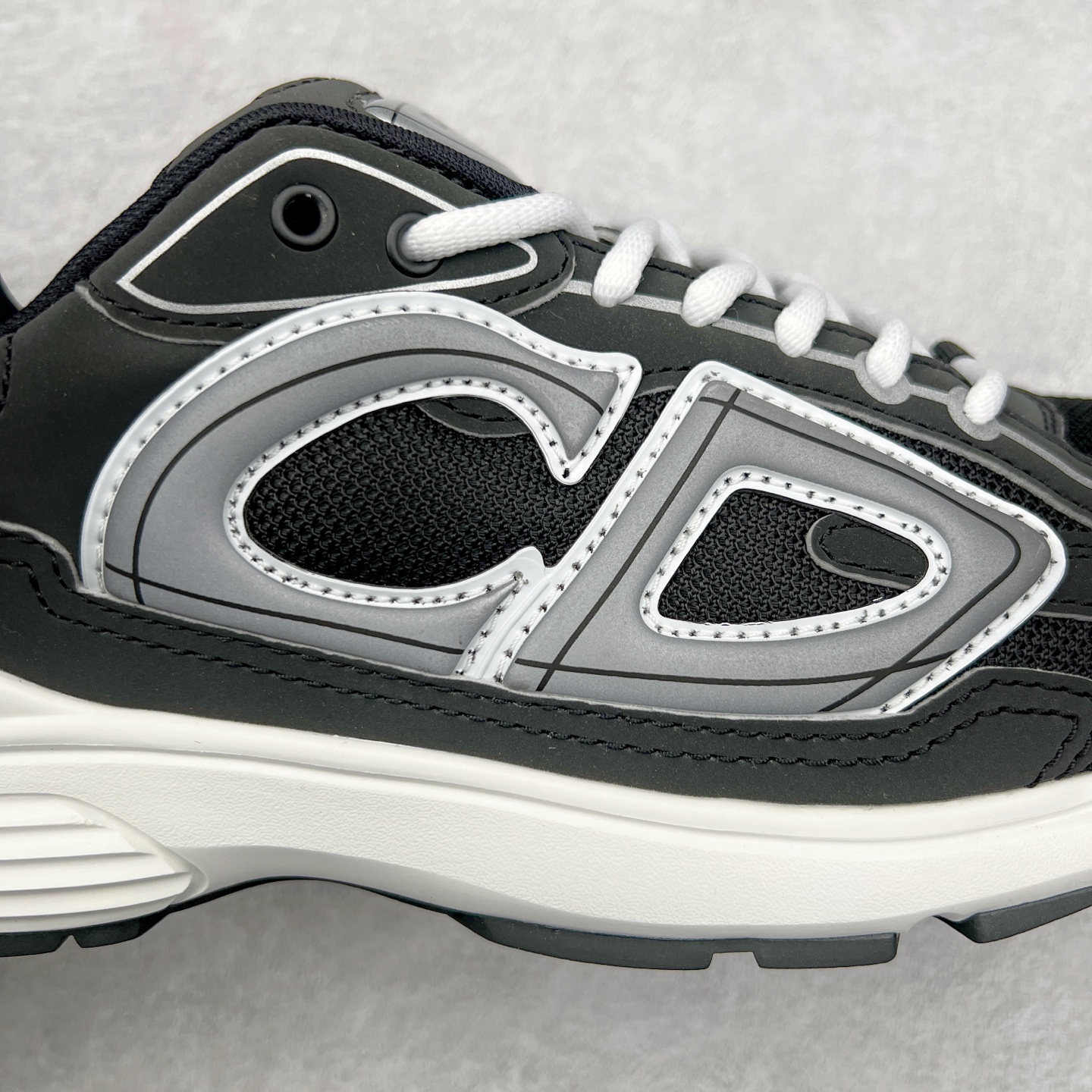 图片[17]-＃ZC总裁 Dior B30 迪奥网眼织物低帮运动休闲鞋 原版开模 海淘专供品质同渠道货源 全套专柜原装配件 该款系列采用黑网色眼织物白和色科技料面精心制 作饰以反光“CD30”图形标志 外格轻盈的刻雕效果橡胶鞋搭底配标志性点的缀提升格调 内弹部力细节塑造想理的舒适穿着体验可与各休式闲造型配搭 彰显尚时现代的运风动范 正常尺码：39 40 41 42 43 44 45-选品中心