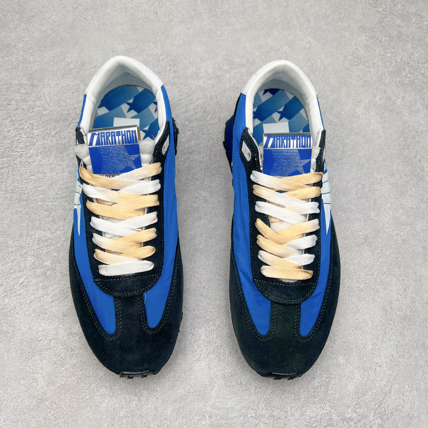 图片[2]-GGDB Golden Goose Marathon 复古运动鞋生活休闲鞋 火爆全网 陈伟霆宋雨琦 杨幂等各路明星纷纷上脚 该系列新品鞋履以1970年代的田径鞋为设计灵感，巧妙融入3D打印鞋尾装饰等前沿元素，既彰显了复古格调，又将这种怀旧感投射到未来。其鞋面采用多种精致材质打造，并推出银色、黑色、红色、皇家蓝和白色等多款经典配色以及全新限定黄色，侧边点缀以品牌标志性的星星图案。全新黄色款式的鞋面侧边保留了品牌标志性的橙色星星图案，配以灰色鞋头。不均匀染色的鞋带和带有星星图案的鞋底，为整体造型增添了独特的印象。呈现男女都可穿着的中性风格，谁都能拥有并追逐自己的梦想。尺码：35 36 37 38 39 40 41 42 43 44 45-选品中心