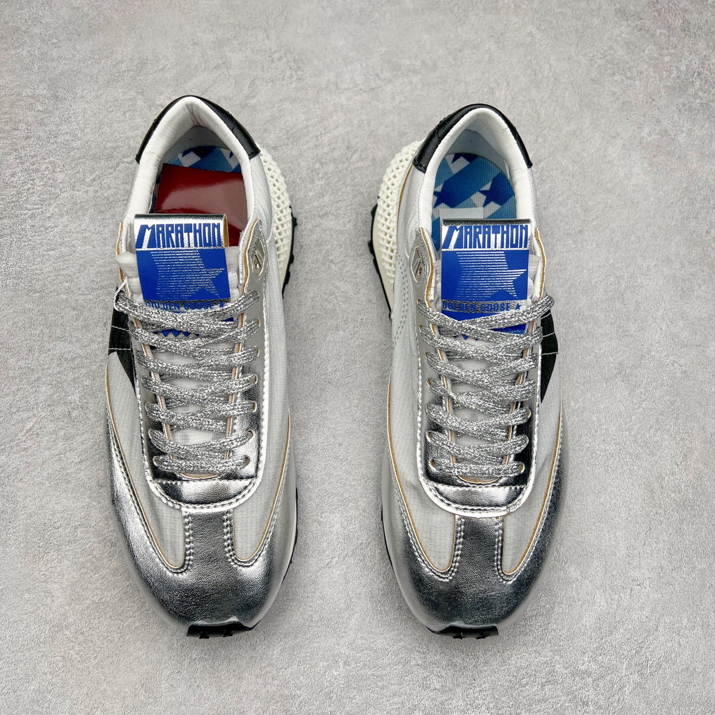 图片[2]-GGDB Golden Goose Marathon 复古运动鞋生活休闲鞋 火爆全网 陈伟霆宋雨琦 杨幂等各路明星纷纷上脚 该系列新品鞋履以1970年代的田径鞋为设计灵感，巧妙融入3D打印鞋尾装饰等前沿元素，既彰显了复古格调，又将这种怀旧感投射到未来。其鞋面采用多种精致材质打造，并推出银色、黑色、红色、皇家蓝和白色等多款经典配色以及全新限定黄色，侧边点缀以品牌标志性的星星图案。全新黄色款式的鞋面侧边保留了品牌标志性的橙色星星图案，配以灰色鞋头。不均匀染色的鞋带和带有星星图案的鞋底，为整体造型增添了独特的印象。呈现男女都可穿着的中性风格，谁都能拥有并追逐自己的梦想。尺码：35 36 37 38 39 40 41 42 43 44 45-选品中心