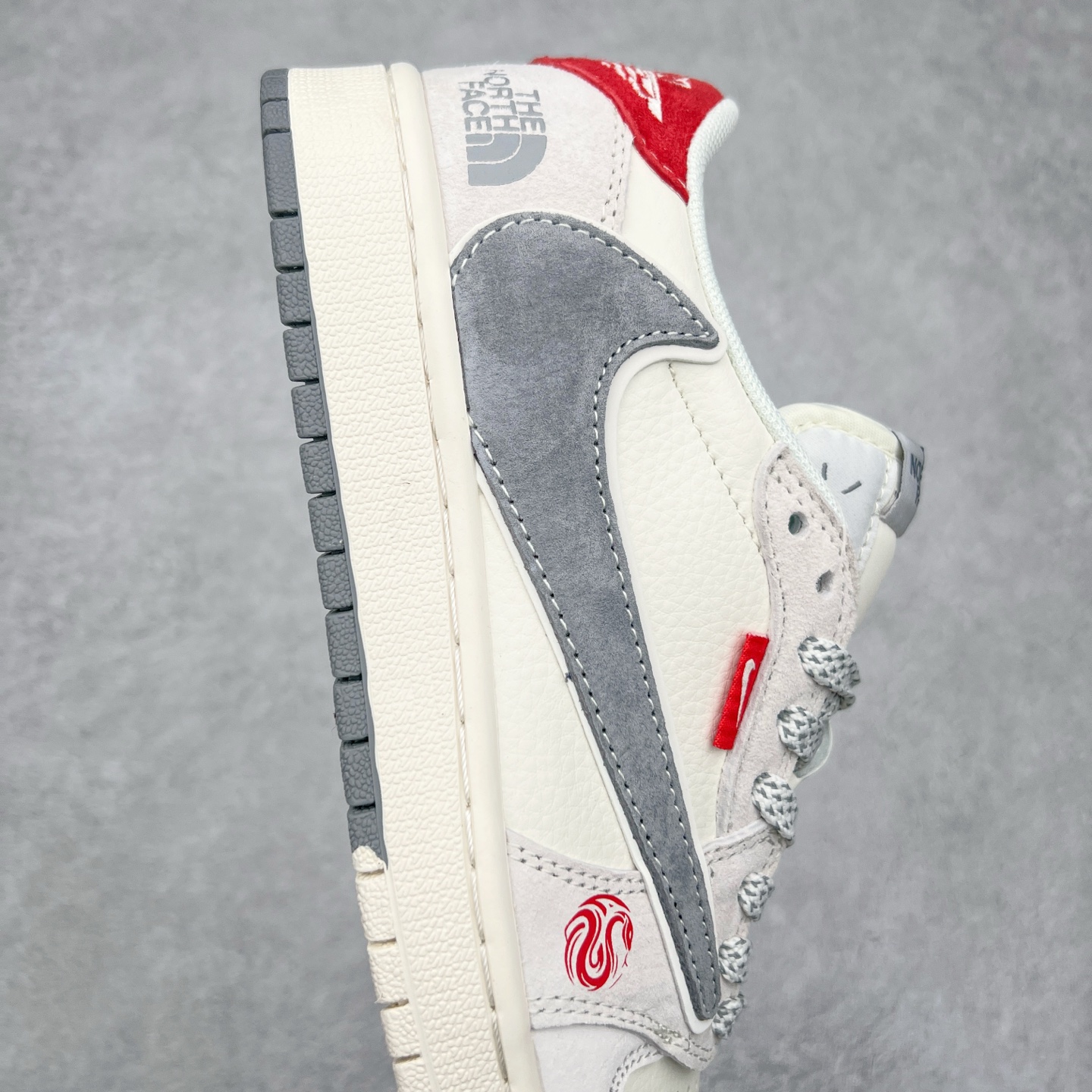 图片[6]-TS x Air Jordan AJ1 Low 倒钩低帮联名定制配色 SJ2068-145 原厂内置气垫魔块 A模大底 头层小牛皮 鞋舌AJ原厂专用牛津布+AJ专用反口珍珠布+原厂无杂质高弹内里海棉+特殊封边弹力鞋带 尺码：36 36.5 37.5 38 38.5 39 40 40.5 41 42 42.5 43 44 44.5 45 46 47.5-选品中心