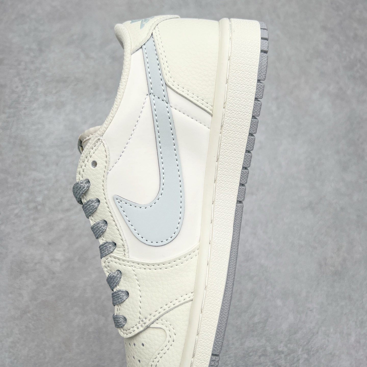 图片[7]-TS x Air Jordan AJ1 Low 倒钩低帮联名定制配色 DM7866-022 原厂内置气垫魔块 A模大底 头层小牛皮 鞋舌AJ原厂专用牛津布+AJ专用反口珍珠布+原厂无杂质高弹内里海棉+特殊封边弹力鞋带 尺码：36 36.5 37.5 38 38.5 39 40 40.5 41 42 42.5 43 44 44.5 45 46 47.5-选品中心