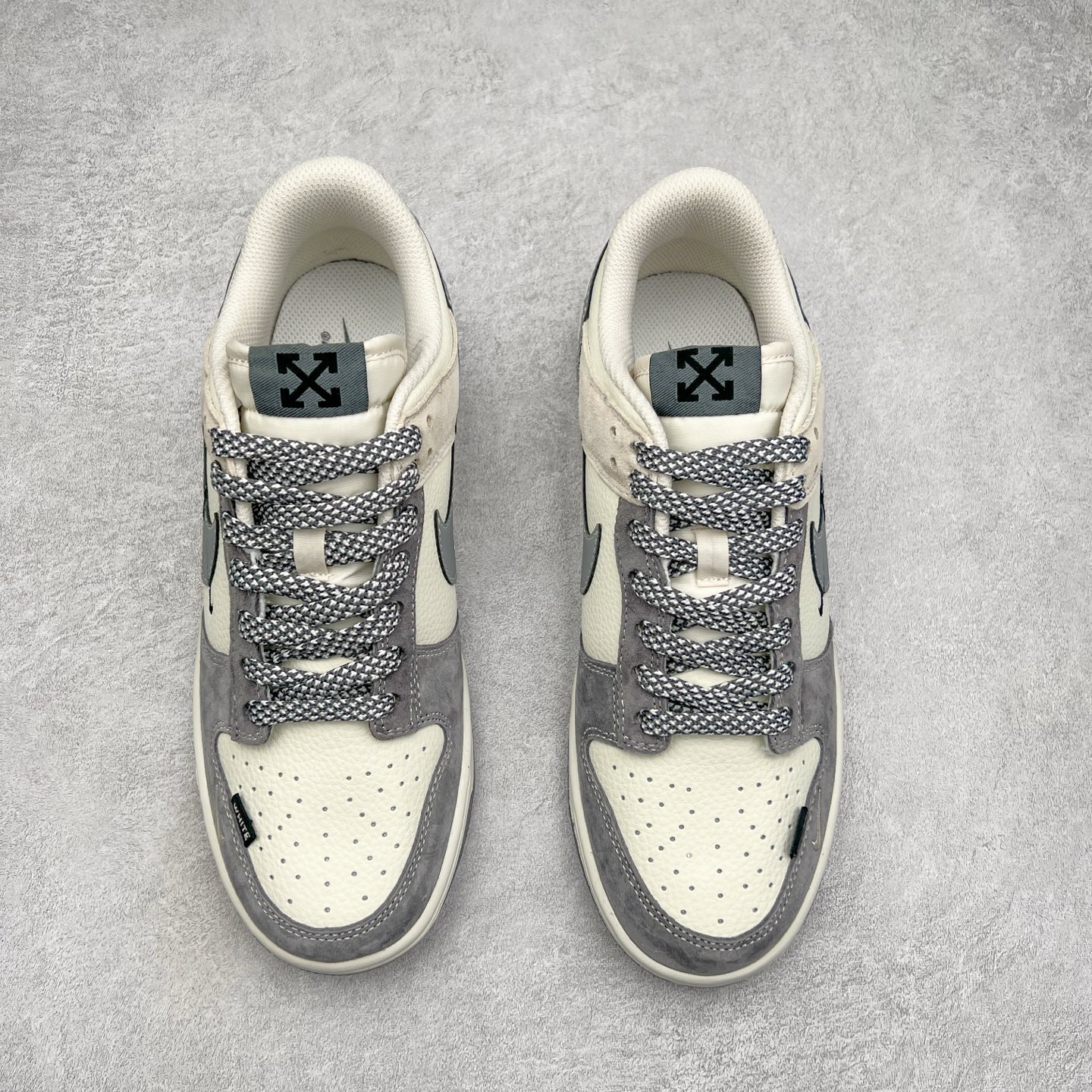 图片[2]-NK Dunk Low 定制配色 DJ2024-133 大厂出品 极力推荐 原装头层材料 独家版型蒸餾加工帶來的是更好的视觉和脚感体验大厂纯原品质出货 清洁度 电绣工艺 皮料切割干净无任何毛边 细节完美 尺码：36 36.5 37.5 38 38.5 39 40 40.5 41 42 42.5 43 44 44.5 45-选品中心