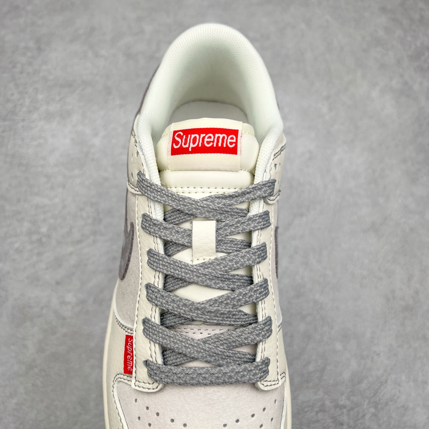 图片[5]-NK Dunk Low 定制配色 BB7518-025 大厂出品 极力推荐 原装头层材料 独家版型蒸餾加工帶來的是更好的视觉和脚感体验大厂纯原品质出货 清洁度 电绣工艺 皮料切割干净无任何毛边 细节完美 尺码：36 36.5 37.5 38 38.5 39 40 40.5 41 42 42.5 43 44 44.5 45-选品中心