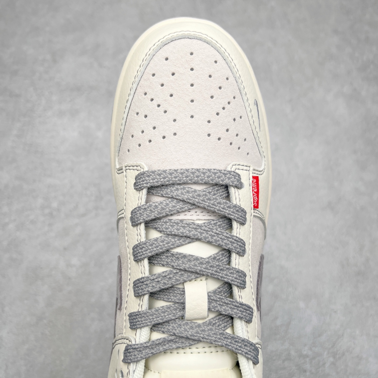 图片[4]-NK Dunk Low 定制配色 BB7518-025 大厂出品 极力推荐 原装头层材料 独家版型蒸餾加工帶來的是更好的视觉和脚感体验大厂纯原品质出货 清洁度 电绣工艺 皮料切割干净无任何毛边 细节完美 尺码：36 36.5 37.5 38 38.5 39 40 40.5 41 42 42.5 43 44 44.5 45-选品中心