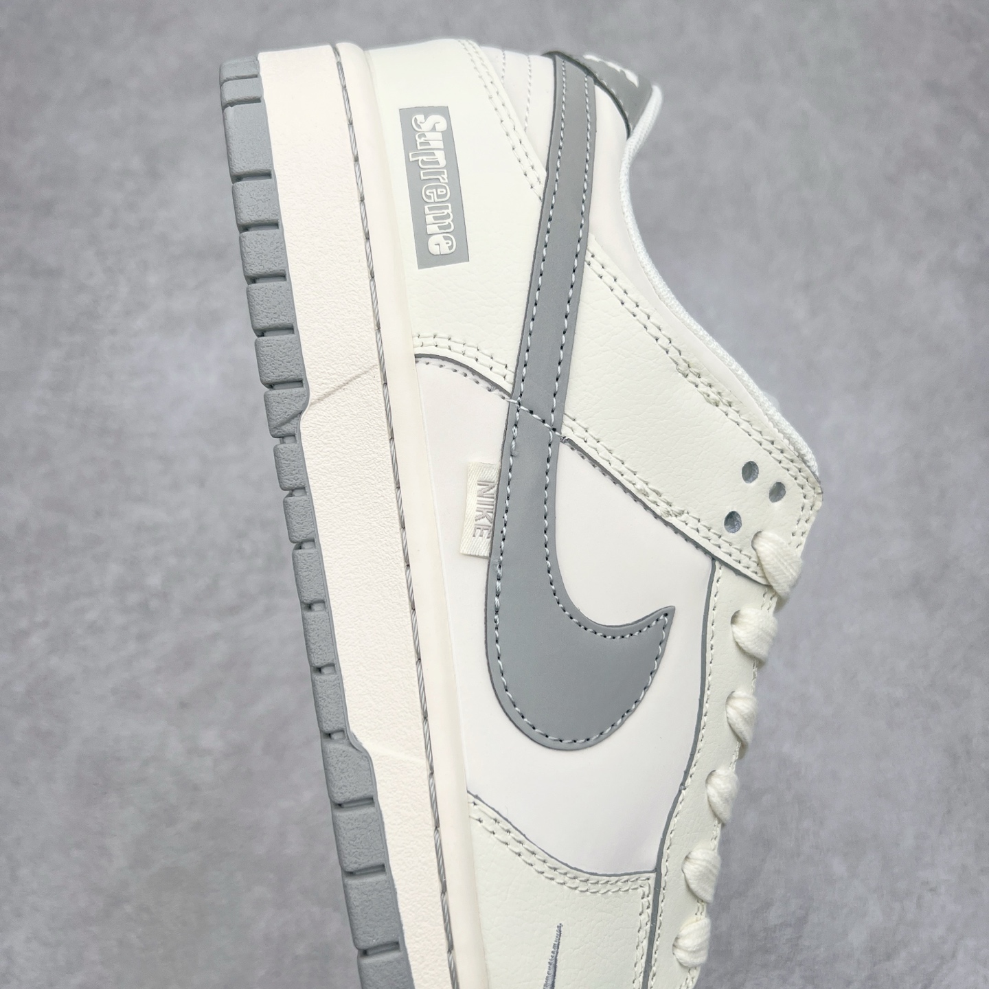 图片[6]-NK Dunk Low 定制配色 DQ1098-395 大厂出品 极力推荐 原装头层材料 独家版型蒸餾加工帶來的是更好的视觉和脚感体验大厂纯原品质出货 清洁度 电绣工艺 皮料切割干净无任何毛边 细节完美 尺码：36 36.5 37.5 38 38.5 39 40 40.5 41 42 42.5 43 44 44.5 45-选品中心