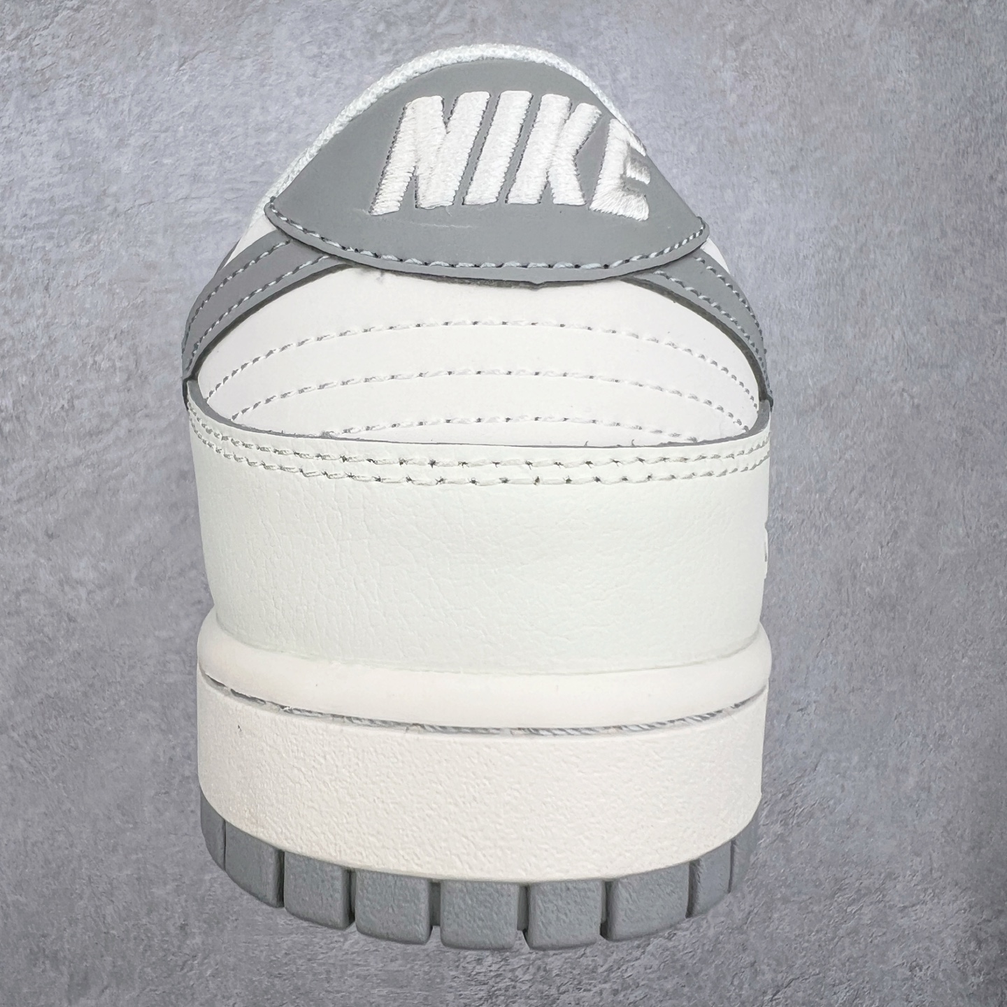 图片[8]-NK Dunk Low 定制配色 DQ1098-395 大厂出品 极力推荐 原装头层材料 独家版型蒸餾加工帶來的是更好的视觉和脚感体验大厂纯原品质出货 清洁度 电绣工艺 皮料切割干净无任何毛边 细节完美 尺码：36 36.5 37.5 38 38.5 39 40 40.5 41 42 42.5 43 44 44.5 45-选品中心