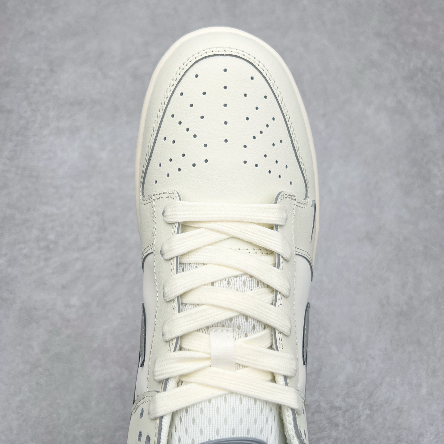 图片[4]-NK Dunk Low 定制配色 DQ1098-395 大厂出品 极力推荐 原装头层材料 独家版型蒸餾加工帶來的是更好的视觉和脚感体验大厂纯原品质出货 清洁度 电绣工艺 皮料切割干净无任何毛边 细节完美 尺码：36 36.5 37.5 38 38.5 39 40 40.5 41 42 42.5 43 44 44.5 45-选品中心