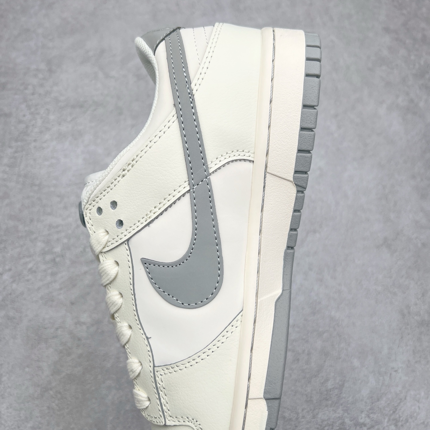 图片[7]-NK Dunk Low 定制配色 DQ1098-395 大厂出品 极力推荐 原装头层材料 独家版型蒸餾加工帶來的是更好的视觉和脚感体验大厂纯原品质出货 清洁度 电绣工艺 皮料切割干净无任何毛边 细节完美 尺码：36 36.5 37.5 38 38.5 39 40 40.5 41 42 42.5 43 44 44.5 45-选品中心