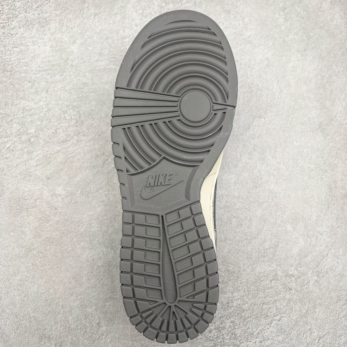 图片[9]-NK Dunk Low 定制配色 YY5066-213 大厂出品 极力推荐 原装头层材料 独家版型蒸餾加工帶來的是更好的视觉和脚感体验大厂纯原品质出货 清洁度 电绣工艺 皮料切割干净无任何毛边 细节完美 尺码：36 36.5 37.5 38 38.5 39 40 40.5 41 42 42.5 43 44 44.5 45-选品中心