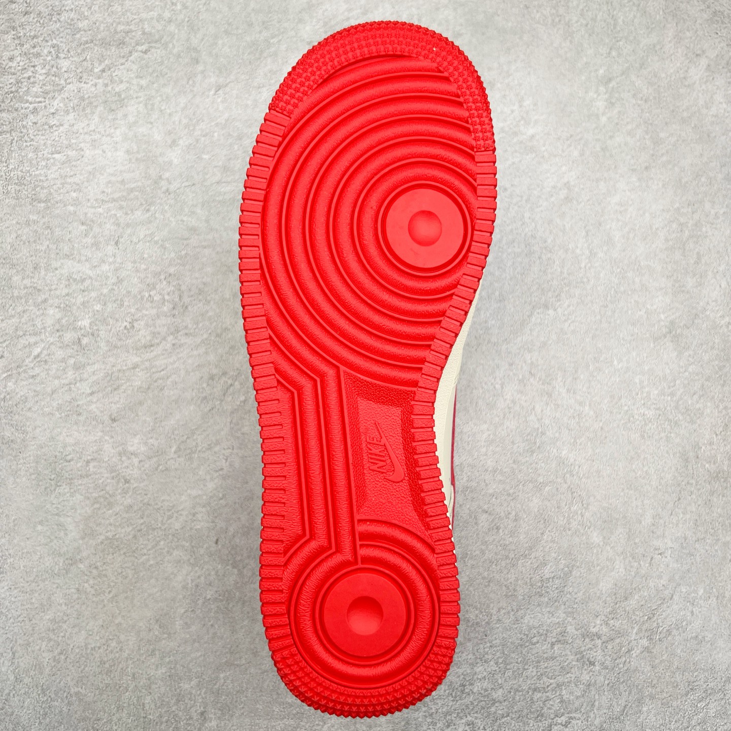 图片[9]-NK Air Force 1´07 Low 空军一号低帮百搭休闲运动板鞋 DF0188-031 柔软、弹性十足的缓震性能和出色的中底设计 横跨复古与现代的外型结合 造就出风靡全球 三十多年的Force 1 直到今天还深受青睐 尺码：36 36.5 37.5 38 38.5 39 40 40.5 41 42 42.5 43 44 44.5 45-选品中心