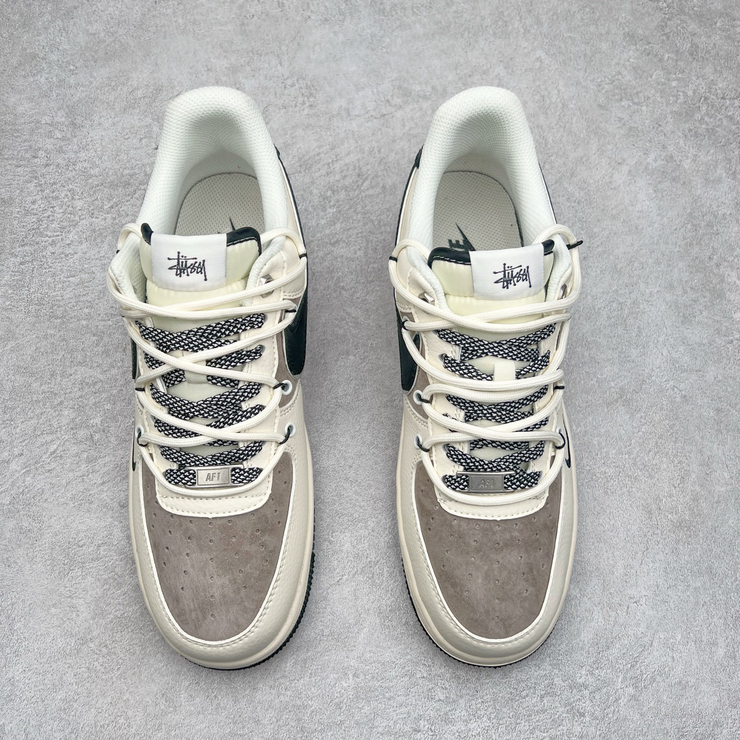 图片[2]-NK Air Force 1´07 Low 空军一号低帮百搭休闲运动板鞋 SJ1198-109 柔软、弹性十足的缓震性能和出色的中底设计 横跨复古与现代的外型结合 造就出风靡全球 三十多年的Force 1 直到今天还深受青睐 尺码：36 36.5 37.5 38 38.5 39 40 40.5 41 42 42.5 43 44 44.5 45-选品中心