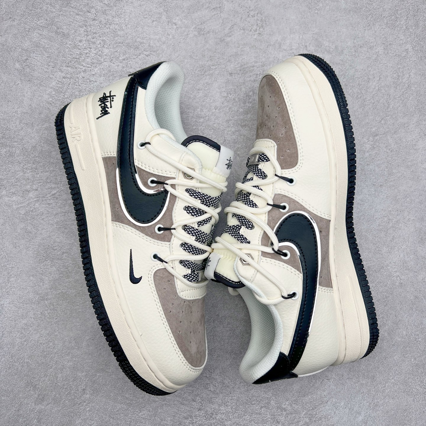 图片[3]-NK Air Force 1´07 Low 空军一号低帮百搭休闲运动板鞋 SJ1198-109 柔软、弹性十足的缓震性能和出色的中底设计 横跨复古与现代的外型结合 造就出风靡全球 三十多年的Force 1 直到今天还深受青睐 尺码：36 36.5 37.5 38 38.5 39 40 40.5 41 42 42.5 43 44 44.5 45-选品中心