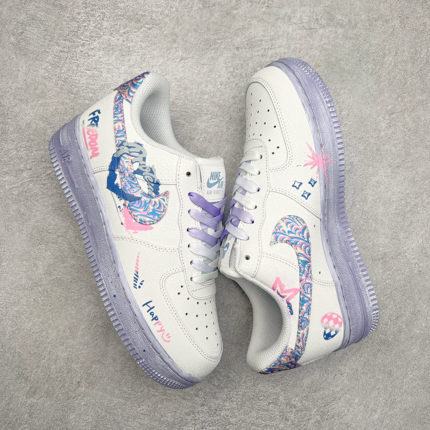 图片[3]-NK Air Force 1´07 Low 空军一号低帮百搭休闲运动板鞋 CZ0377-002 柔软、弹性十足的缓震性能和出色的中底设计 横跨复古与现代的外型结合 造就出风靡全球 三十多年的Force 1 直到今天还深受青睐 尺码：36 36.5 37.5 38 38.5 39 40 40.5 41 42 42.5 43 44 44.5 45-选品中心