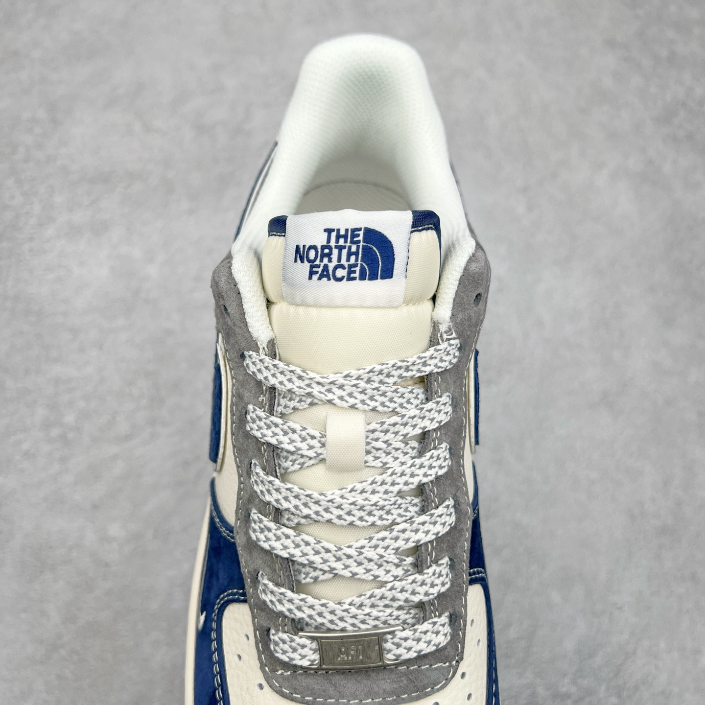 图片[5]-NK Air Force 1´07 Low 空军一号低帮百搭休闲运动板鞋 XZ6188-975 柔软、弹性十足的缓震性能和出色的中底设计 横跨复古与现代的外型结合 造就出风靡全球 三十多年的Force 1 直到今天还深受青睐 尺码：36 36.5 37.5 38 38.5 39 40 40.5 41 42 42.5 43 44 44.5 45-选品中心