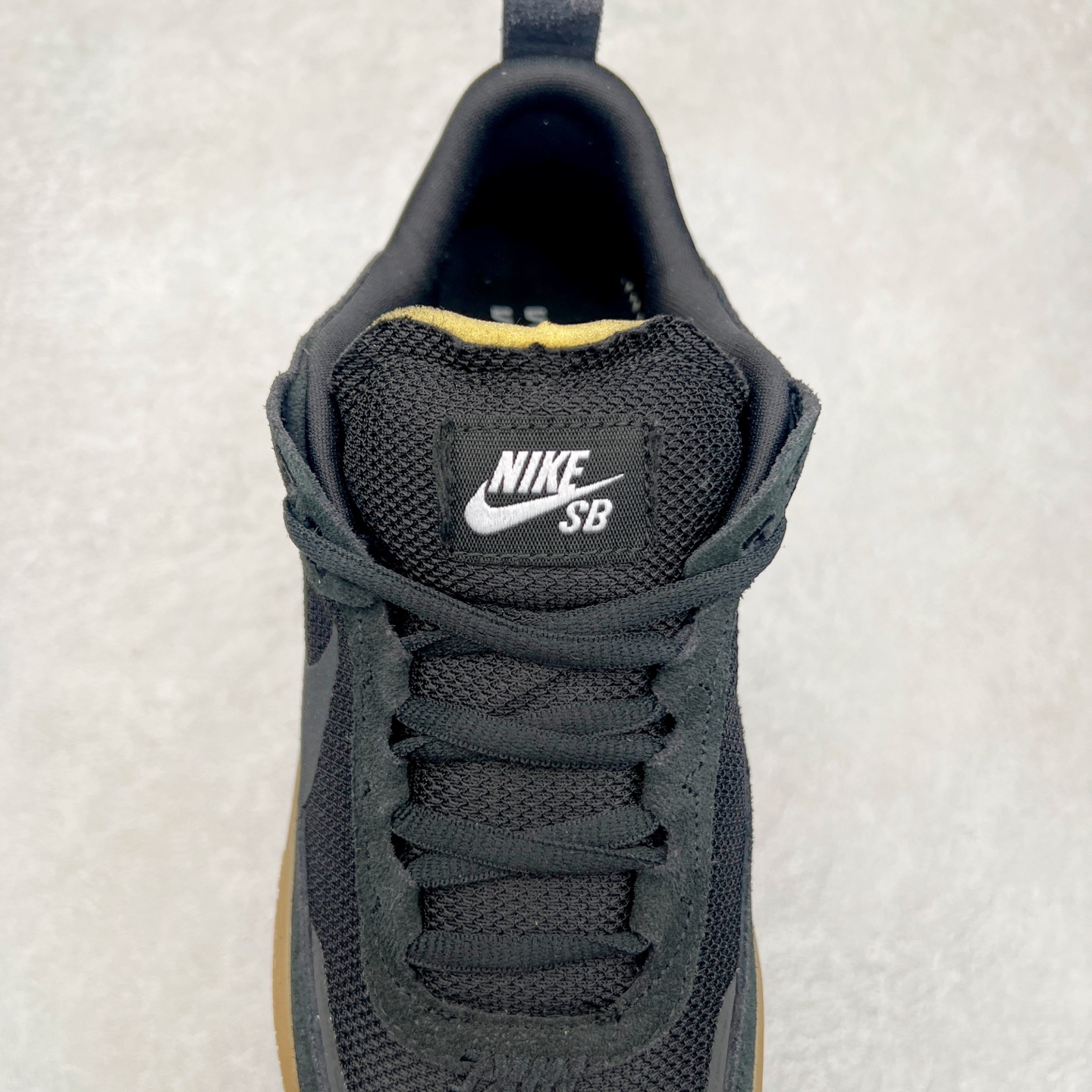 图片[5]-NK SB Day One 低帮休闲板鞋 FN4210-001 鞋款搭载Air Zoom缓震气垫，采用包边结构工艺轻盈柔韧，缔造非凡触板感。织物材料，舒适出众 翻毛皮覆面经久耐穿，塑就挚爱踢板体验。尺码：35.5 36 36.5 37.5 38 38.5 39 40 40.5 41 42 42.5 43 44 44.5 45-选品中心