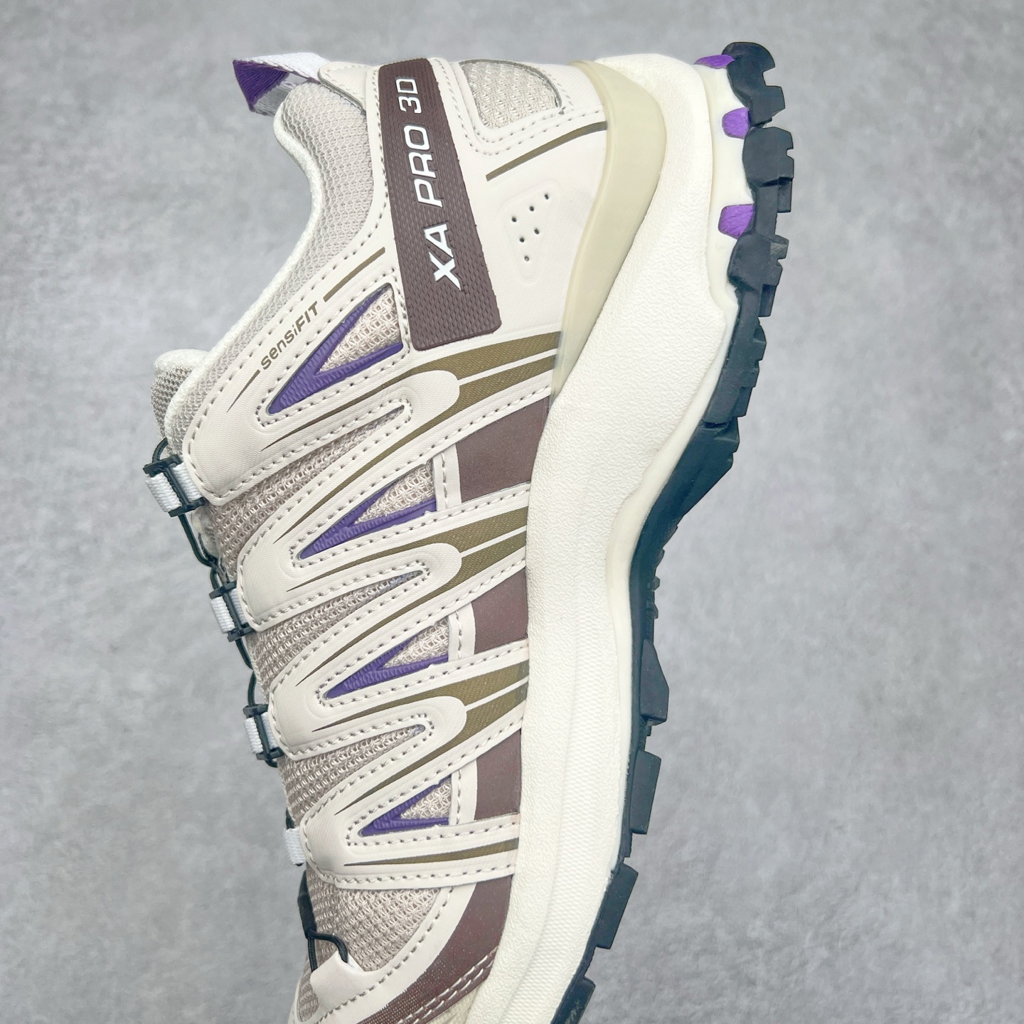 图片[7]-＃C版 SALOMON XA Pro 3D ADV 萨洛蒙潮流越野机能户外功能鞋 纯原外贸平台特供订单 耗时半年巨作 全套原纸板楦头开发 原厂特供网布配套加持 确保原汁原味 完美呈现版型 原档数据独家私模五层组合大底 原装Ortholite轻量化鞋垫 中底布带钢印编号 原厂TPU锁扣 进口港宝加持 后跟自然饱满 还原公司包裹性 鞋面采用SENSIFT贴合技术 全方位贴合包裹脚型 鞋跟部鞋底牵引设计 提供强大的抓地性能 更适应野外崎岖不平的道路 其3D ADVANCED CHASSIS底盘 材料轻量大化 钉齿设计更具稳定性 防护性 鞋底易磨损区运用CONTAGRIP高耐磨材料 应对城市硬质路面长距离跑考验 尺码：36 36.5 37.5 38 38.5 39 40 40.5 41 42 42.5 43 44 44.5 45-选品中心