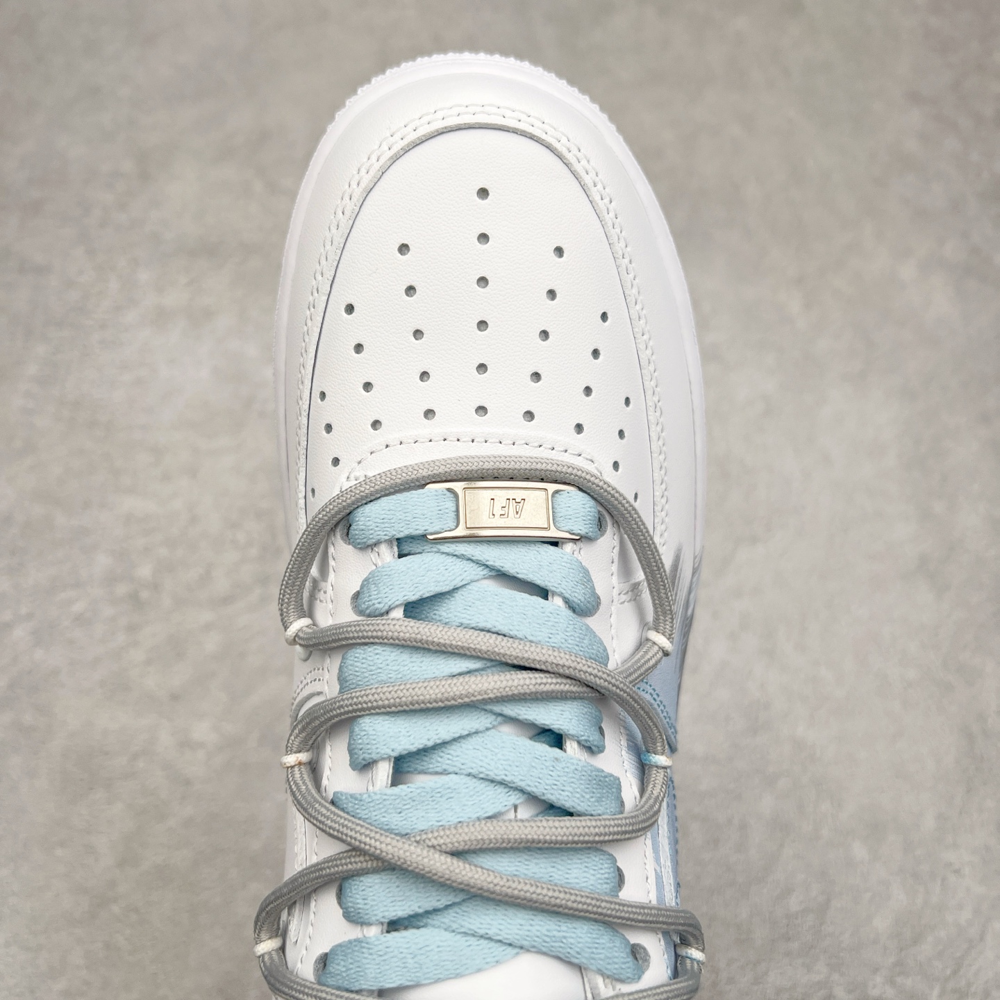 图片[4]-NK Air Force 1´07 Low 空军一号低帮百搭休闲运动板鞋 YY2024-626 柔软、弹性十足的缓震性能和出色的中底设计 横跨复古与现代的外型结合 造就出风靡全球 三十多年的Force 1 直到今天还深受青睐 尺码：36 36.5 37.5 38 38.5 39 40 40.5 41 42 42.5 43 44 44.5 45-选品中心