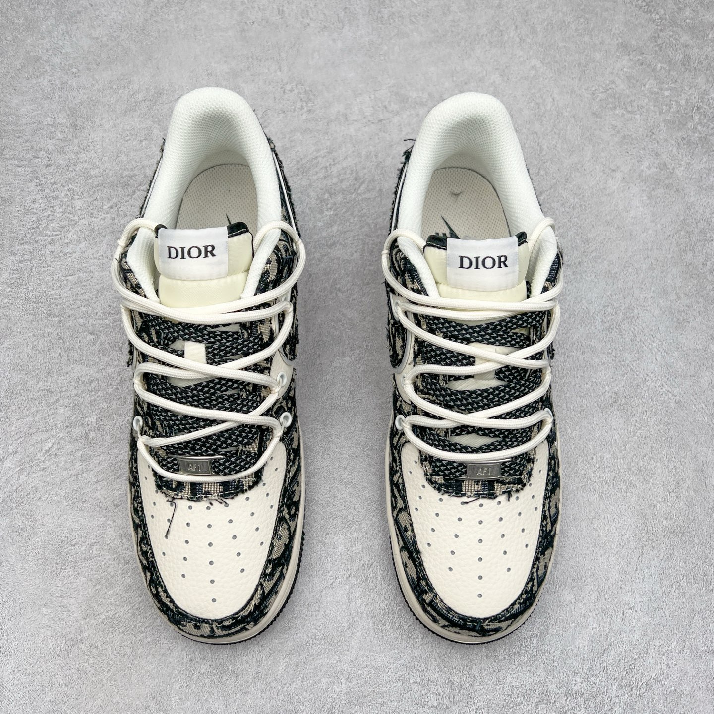 图片[2]-NK Air Force 1´07 Low 空军一号低帮百搭休闲运动板鞋 SJ1198-106 柔软、弹性十足的缓震性能和出色的中底设计 横跨复古与现代的外型结合 造就出风靡全球 三十多年的Force 1 直到今天还深受青睐 尺码：36 36.5 37.5 38 38.5 39 40 40.5 41 42 42.5 43 44 44.5 45-选品中心