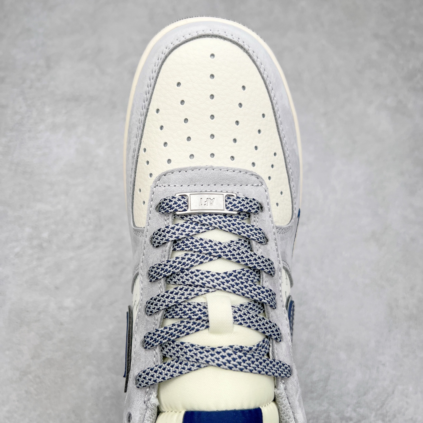 图片[4]-NK Air Force 1´07 Low 空军一号低帮百搭休闲运动板鞋 XZ3318-088 柔软、弹性十足的缓震性能和出色的中底设计 横跨复古与现代的外型结合 造就出风靡全球 三十多年的Force 1 直到今天还深受青睐 尺码：36 36.5 37.5 38 38.5 39 40 40.5 41 42 42.5 43 44 44.5 45-选品中心