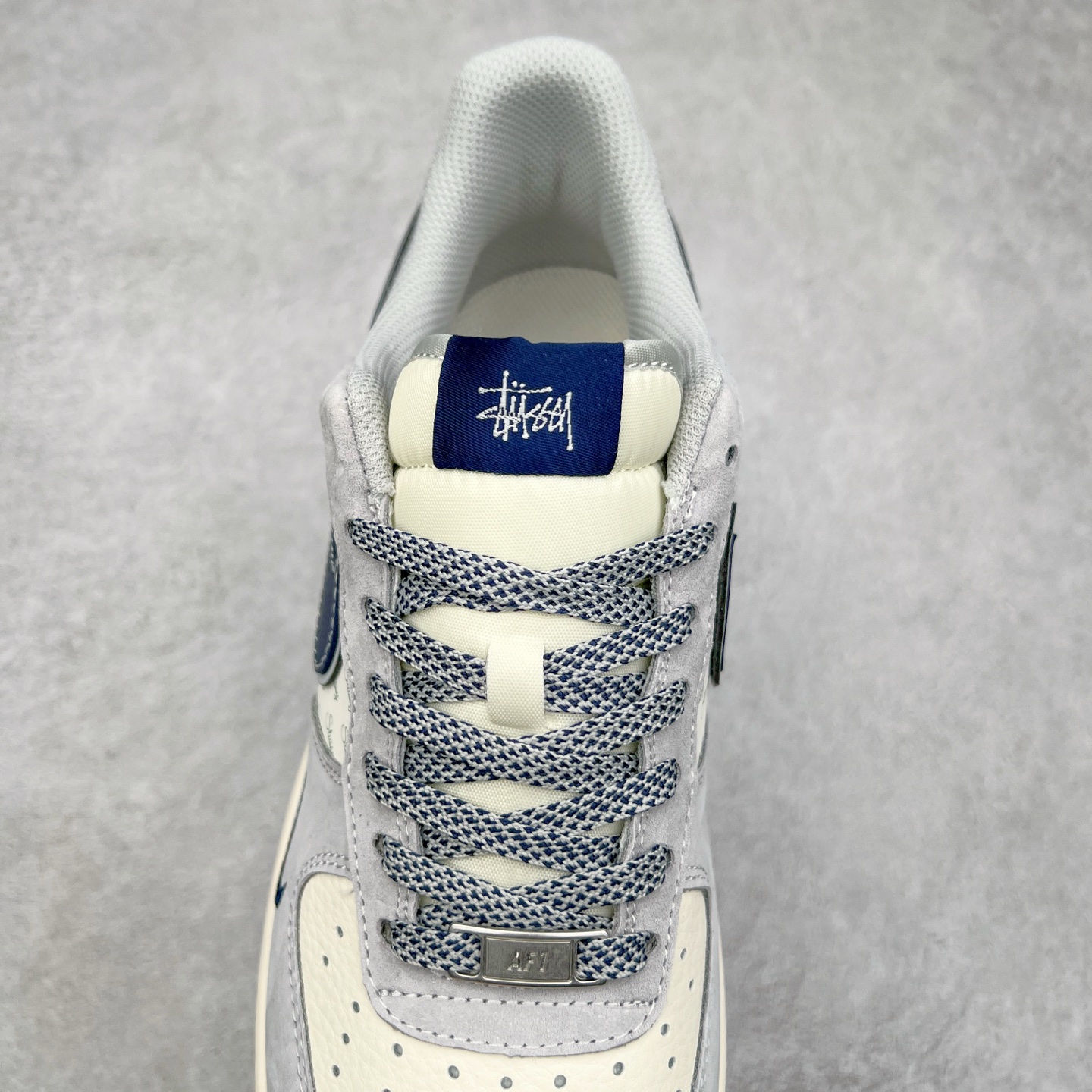 图片[5]-NK Air Force 1´07 Low 空军一号低帮百搭休闲运动板鞋 XZ3318-088 柔软、弹性十足的缓震性能和出色的中底设计 横跨复古与现代的外型结合 造就出风靡全球 三十多年的Force 1 直到今天还深受青睐 尺码：36 36.5 37.5 38 38.5 39 40 40.5 41 42 42.5 43 44 44.5 45-选品中心