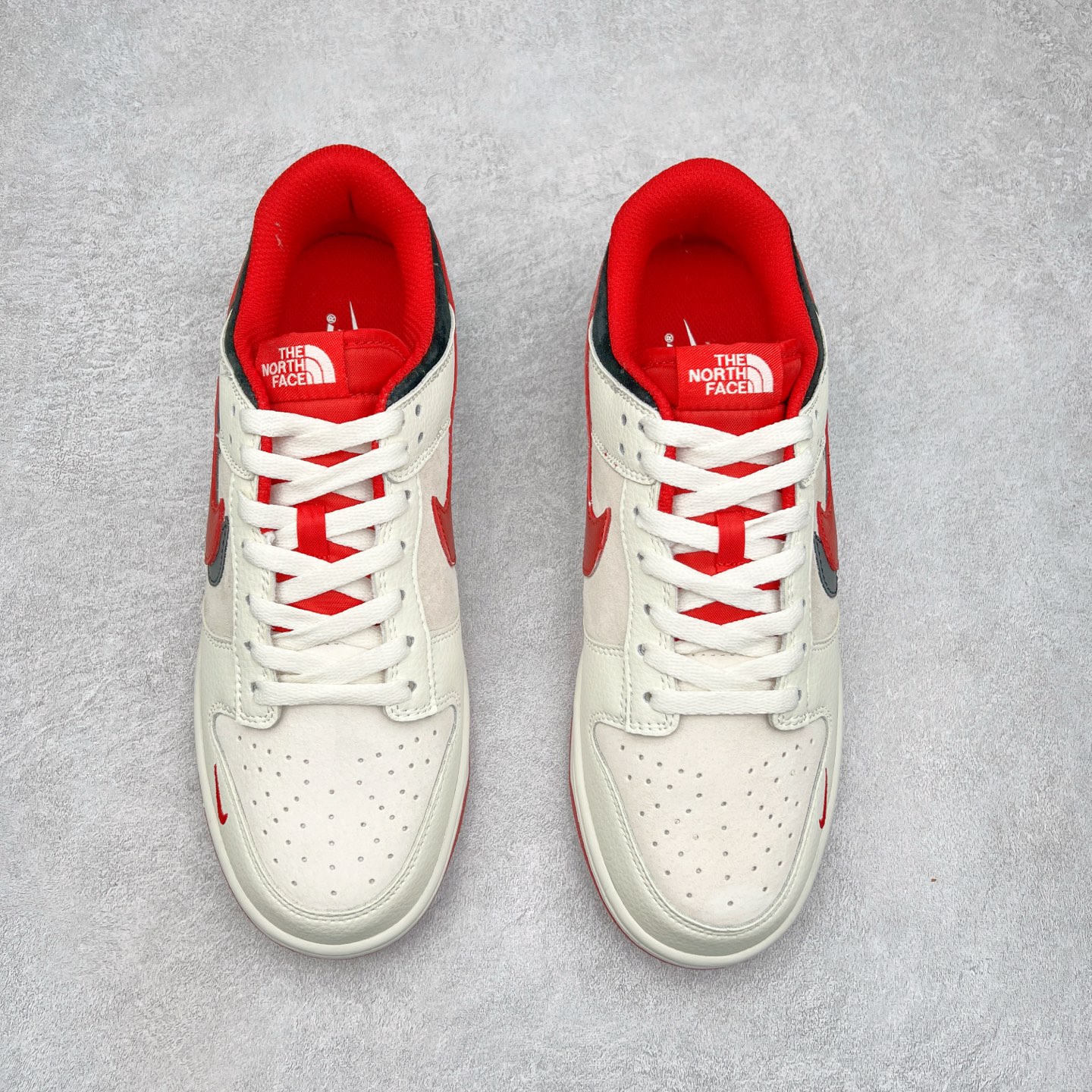 图片[2]-NK Dunk Low 定制配色 DJ2024-127 大厂出品 极力推荐 原装头层材料 独家版型蒸餾加工帶來的是更好的视觉和脚感体验大厂纯原品质出货 清洁度 电绣工艺 皮料切割干净无任何毛边 细节完美 尺码：36 36.5 37.5 38 38.5 39 40 40.5 41 42 42.5 43 44 44.5 45-选品中心