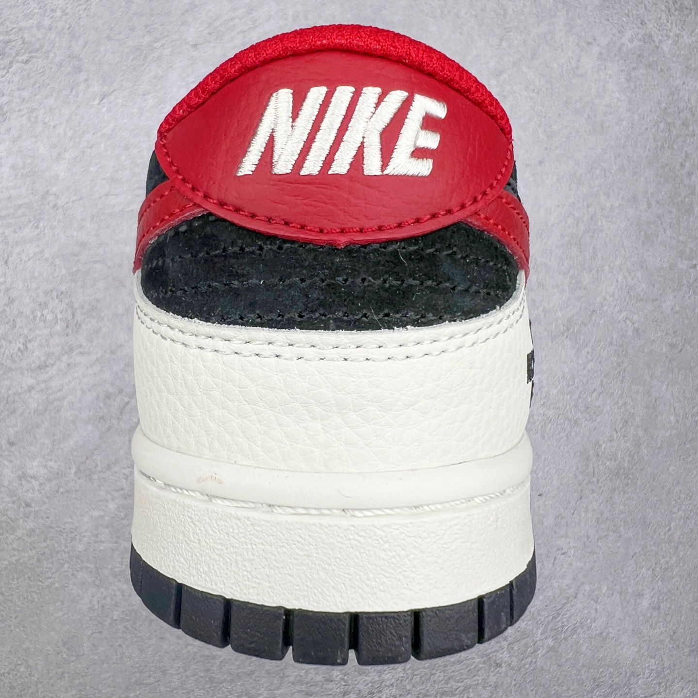 图片[8]-NK Dunk Low 定制配色 DJ2024-127 大厂出品 极力推荐 原装头层材料 独家版型蒸餾加工帶來的是更好的视觉和脚感体验大厂纯原品质出货 清洁度 电绣工艺 皮料切割干净无任何毛边 细节完美 尺码：36 36.5 37.5 38 38.5 39 40 40.5 41 42 42.5 43 44 44.5 45-选品中心