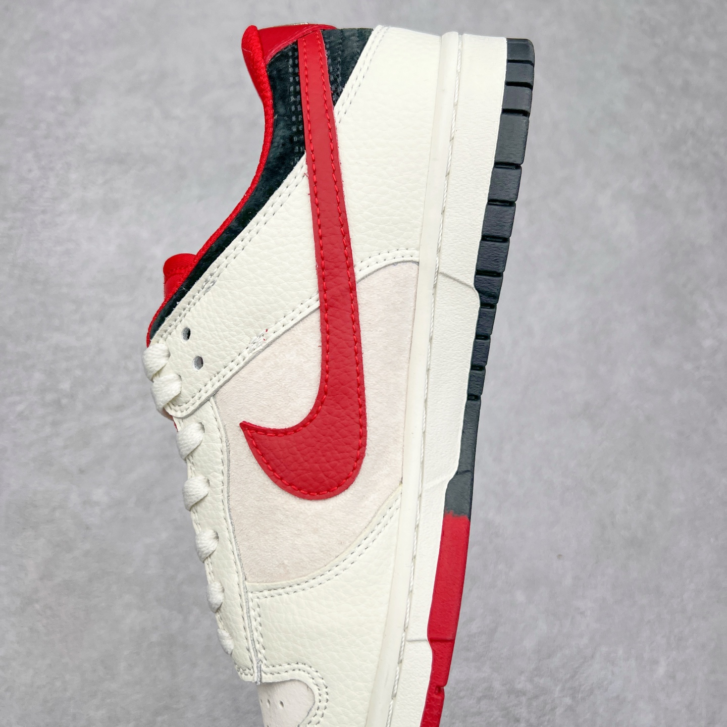 图片[7]-NK Dunk Low 定制配色 DJ2024-127 大厂出品 极力推荐 原装头层材料 独家版型蒸餾加工帶來的是更好的视觉和脚感体验大厂纯原品质出货 清洁度 电绣工艺 皮料切割干净无任何毛边 细节完美 尺码：36 36.5 37.5 38 38.5 39 40 40.5 41 42 42.5 43 44 44.5 45-选品中心