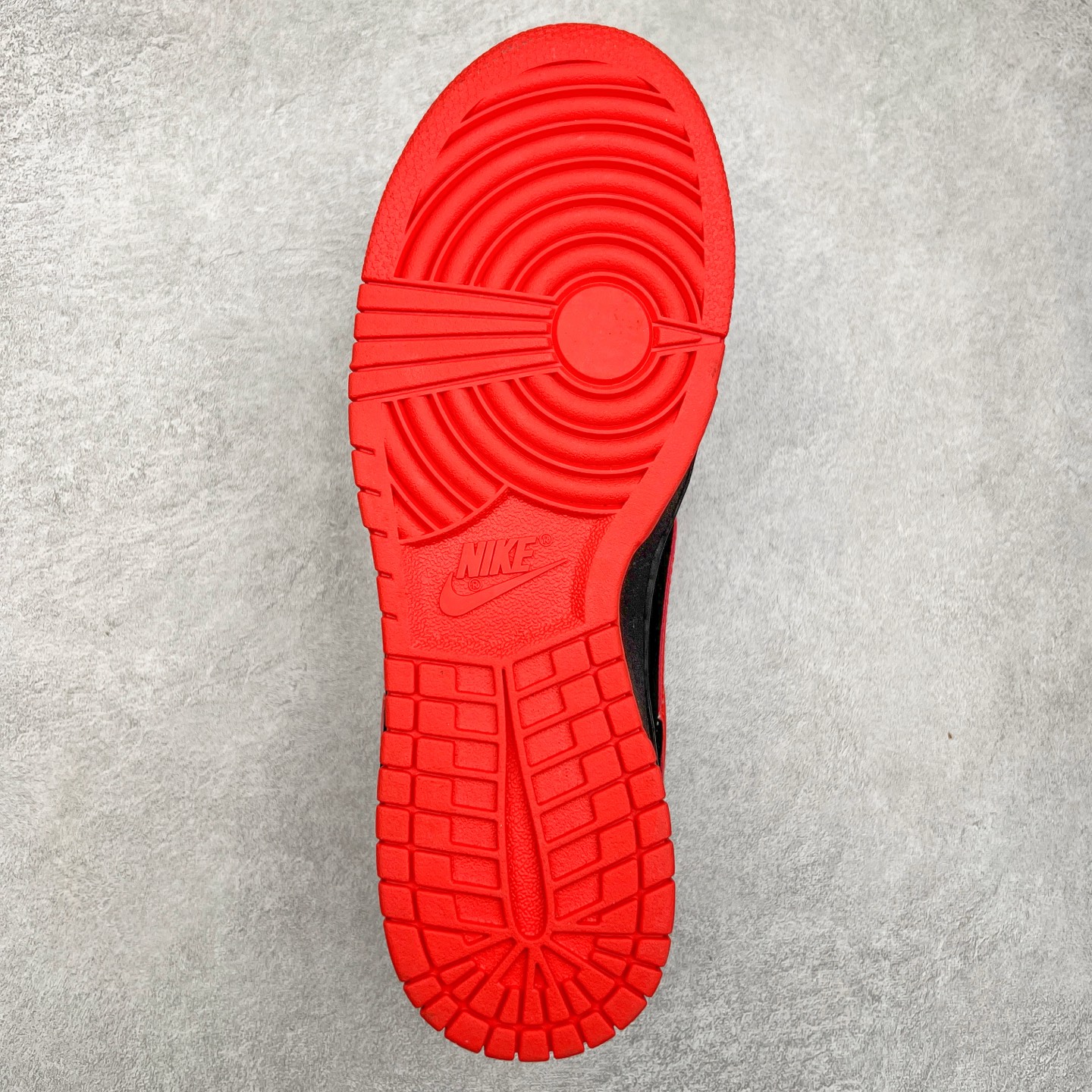 图片[9]-NK Dunk Low 定制配色 KK1333-028 大厂出品 极力推荐 原装头层材料 独家版型蒸餾加工帶來的是更好的视觉和脚感体验大厂纯原品质出货 清洁度 电绣工艺 皮料切割干净无任何毛边 细节完美 尺码：36 36.5 37.5 38 38.5 39 40 40.5 41 42 42.5 43 44 44.5 45-选品中心