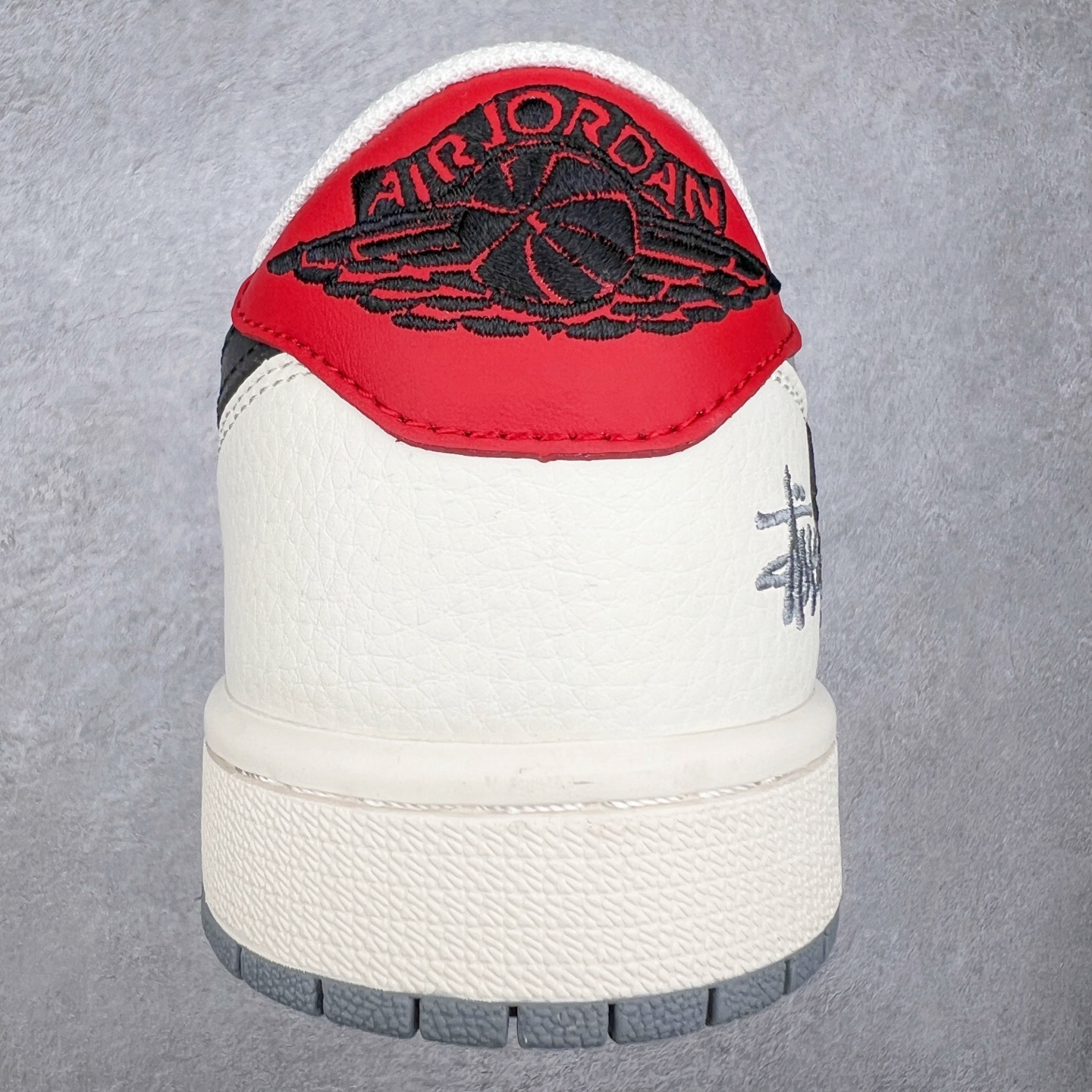 图片[8]-TS x Air Jordan AJ1 Low 倒钩低帮联名定制配色 SJ2068-142 原厂内置气垫魔块 A模大底 头层小牛皮 鞋舌AJ原厂专用牛津布+AJ专用反口珍珠布+原厂无杂质高弹内里海棉+特殊封边弹力鞋带 尺码：36 36.5 37.5 38 38.5 39 40 40.5 41 42 42.5 43 44 44.5 45 46 47.5-选品中心