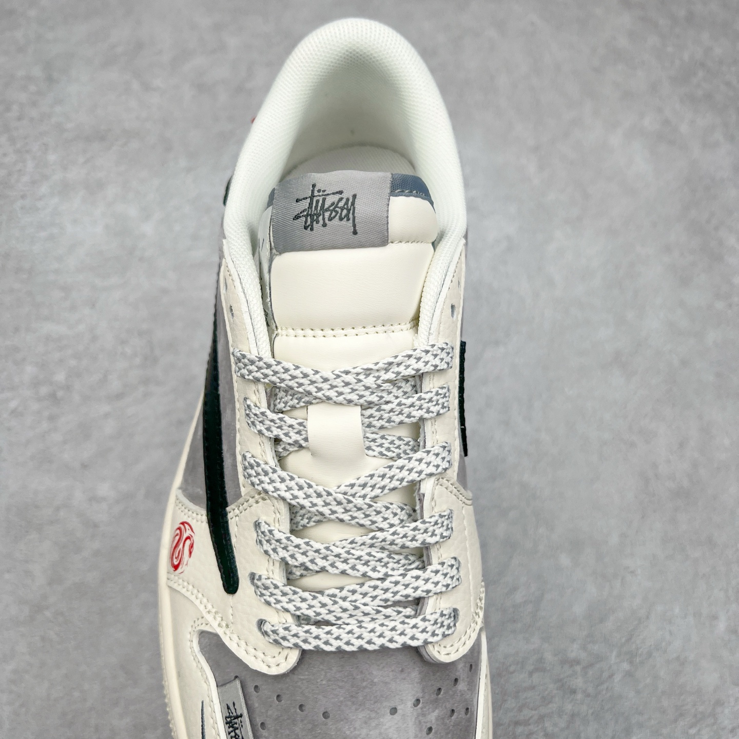 图片[5]-TS x Air Jordan AJ1 Low 倒钩低帮联名定制配色 SJ2068-142 原厂内置气垫魔块 A模大底 头层小牛皮 鞋舌AJ原厂专用牛津布+AJ专用反口珍珠布+原厂无杂质高弹内里海棉+特殊封边弹力鞋带 尺码：36 36.5 37.5 38 38.5 39 40 40.5 41 42 42.5 43 44 44.5 45 46 47.5-选品中心