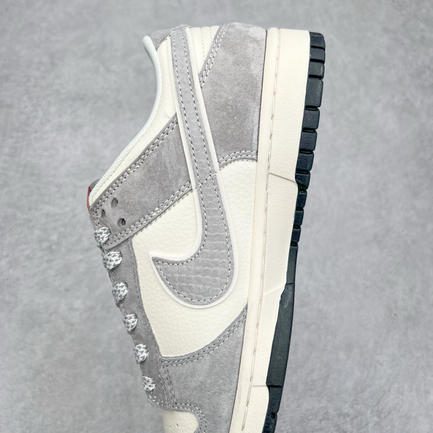 图片[7]-NK Dunk Low 定制配色 XX3168-117 大厂出品 极力推荐 原装头层材料 独家版型蒸餾加工帶來的是更好的视觉和脚感体验大厂纯原品质出货 清洁度 电绣工艺 皮料切割干净无任何毛边 细节完美 尺码：36 36.5 37.5 38 38.5 39 40 40.5 41 42 42.5 43 44 44.5 45-选品中心