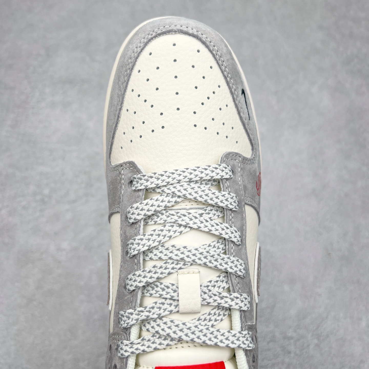 图片[4]-NK Dunk Low 定制配色 XX3168-117 大厂出品 极力推荐 原装头层材料 独家版型蒸餾加工帶來的是更好的视觉和脚感体验大厂纯原品质出货 清洁度 电绣工艺 皮料切割干净无任何毛边 细节完美 尺码：36 36.5 37.5 38 38.5 39 40 40.5 41 42 42.5 43 44 44.5 45-选品中心