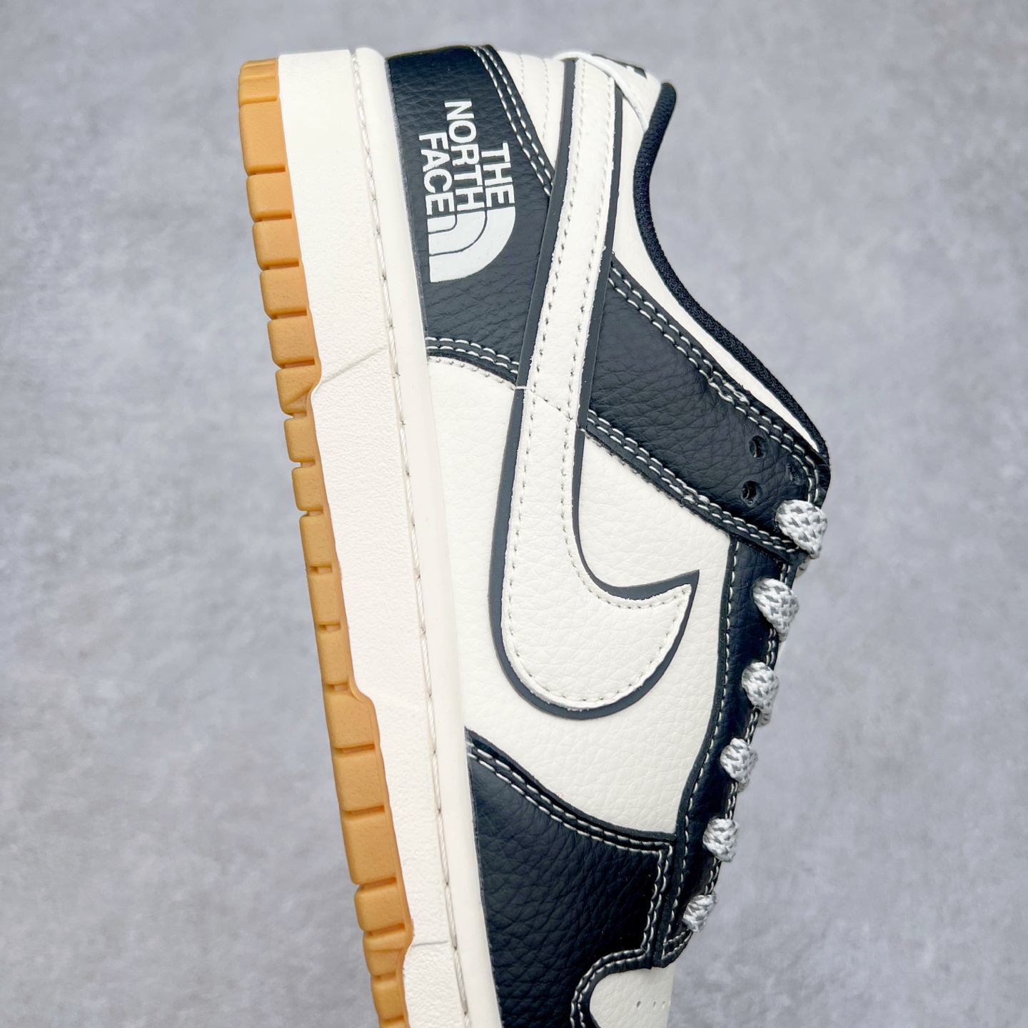 图片[6]-NK Dunk Low 定制配色 XX3168-119 大厂出品 极力推荐 原装头层材料 独家版型蒸餾加工帶來的是更好的视觉和脚感体验大厂纯原品质出货 清洁度 电绣工艺 皮料切割干净无任何毛边 细节完美 尺码：36 36.5 37.5 38 38.5 39 40 40.5 41 42 42.5 43 44 44.5 45-选品中心