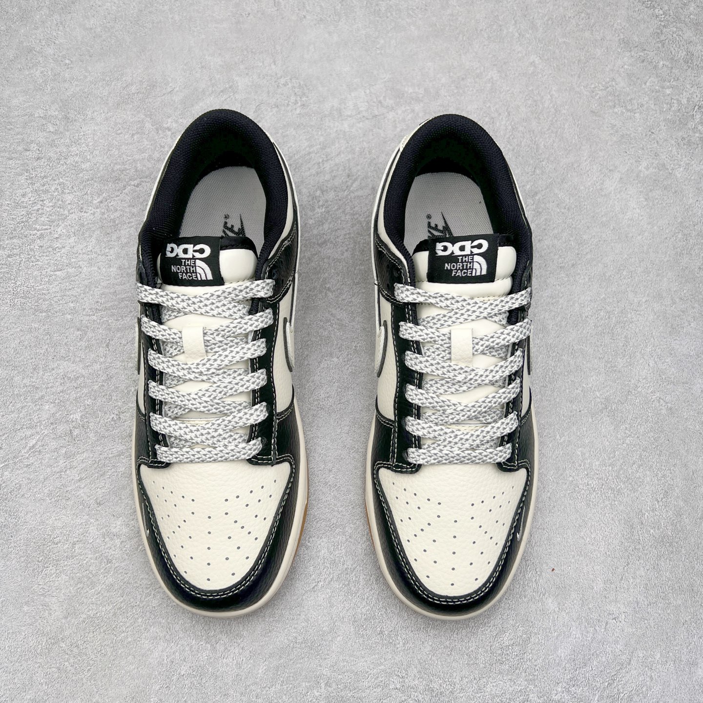 图片[2]-NK Dunk Low 定制配色 XX3168-119 大厂出品 极力推荐 原装头层材料 独家版型蒸餾加工帶來的是更好的视觉和脚感体验大厂纯原品质出货 清洁度 电绣工艺 皮料切割干净无任何毛边 细节完美 尺码：36 36.5 37.5 38 38.5 39 40 40.5 41 42 42.5 43 44 44.5 45-选品中心