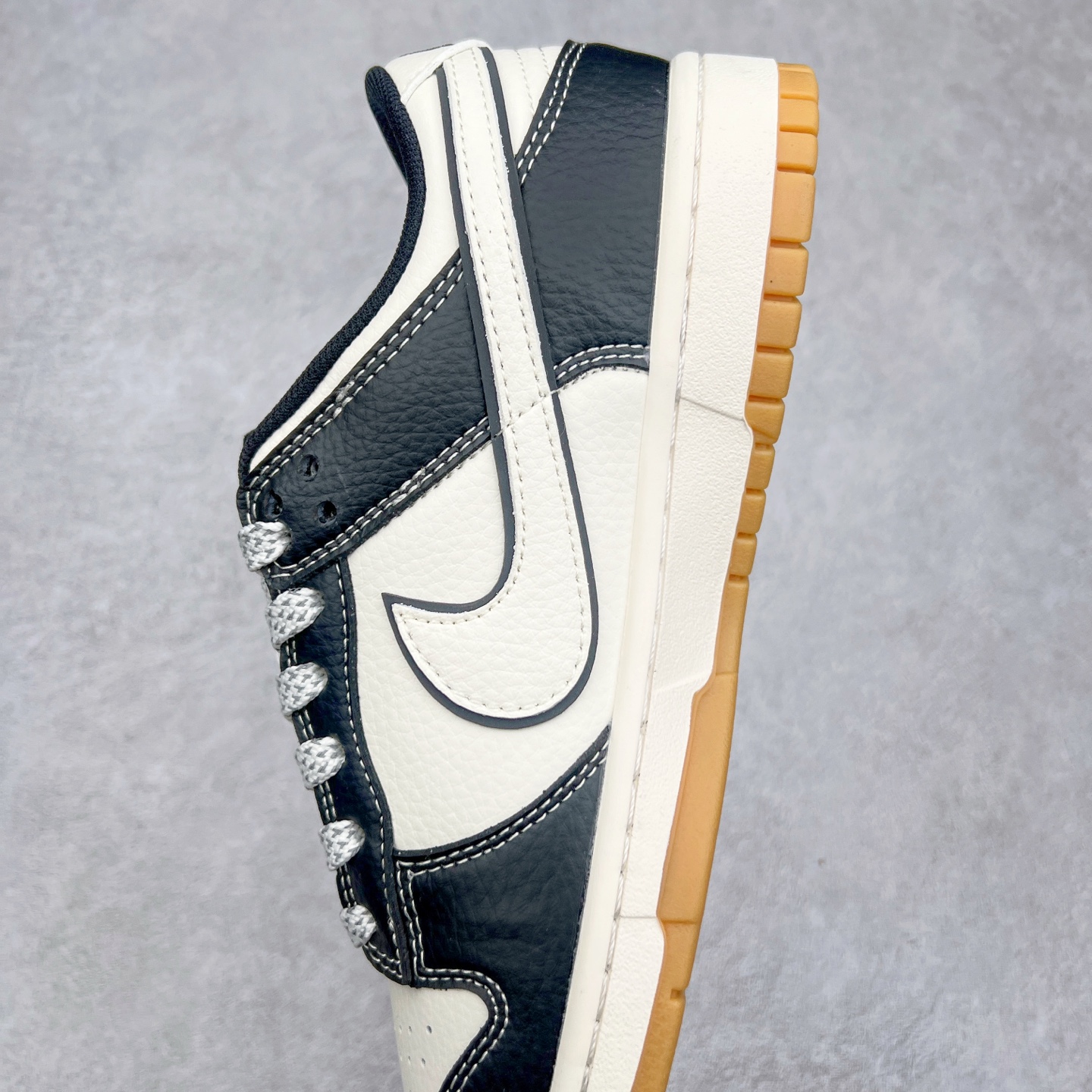 图片[7]-NK Dunk Low 定制配色 XX3168-119 大厂出品 极力推荐 原装头层材料 独家版型蒸餾加工帶來的是更好的视觉和脚感体验大厂纯原品质出货 清洁度 电绣工艺 皮料切割干净无任何毛边 细节完美 尺码：36 36.5 37.5 38 38.5 39 40 40.5 41 42 42.5 43 44 44.5 45-选品中心