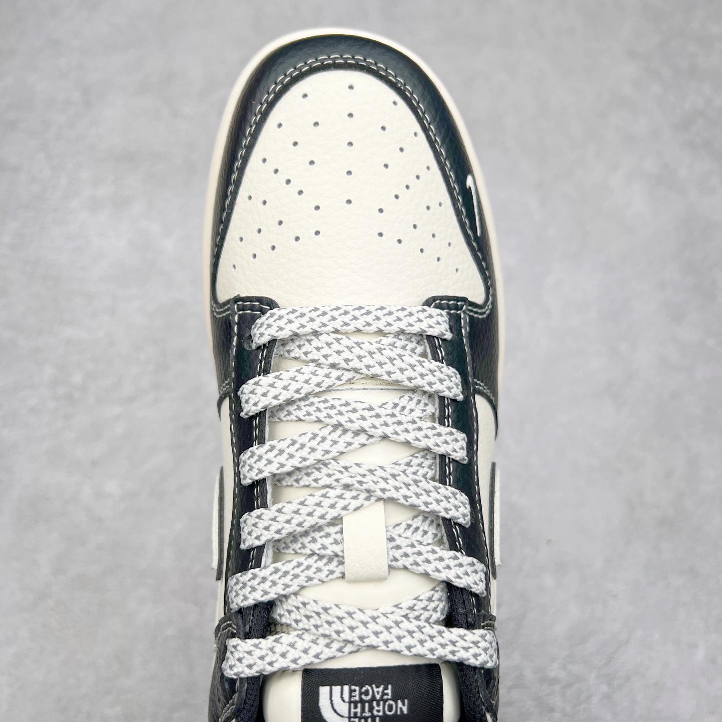 图片[4]-NK Dunk Low 定制配色 XX3168-119 大厂出品 极力推荐 原装头层材料 独家版型蒸餾加工帶來的是更好的视觉和脚感体验大厂纯原品质出货 清洁度 电绣工艺 皮料切割干净无任何毛边 细节完美 尺码：36 36.5 37.5 38 38.5 39 40 40.5 41 42 42.5 43 44 44.5 45-选品中心