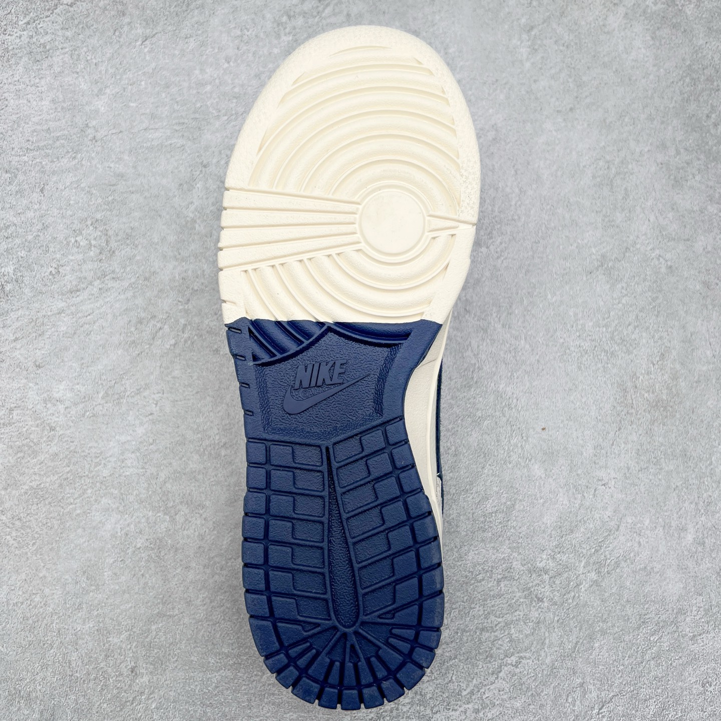 图片[9]-NK Dunk Low 定制配色 YX5066-249 大厂出品 极力推荐 原装头层材料 独家版型蒸餾加工帶來的是更好的视觉和脚感体验大厂纯原品质出货 清洁度 电绣工艺 皮料切割干净无任何毛边 细节完美 尺码：36 36.5 37.5 38 38.5 39 40 40.5 41 42 42.5 43 44 44.5 45-选品中心